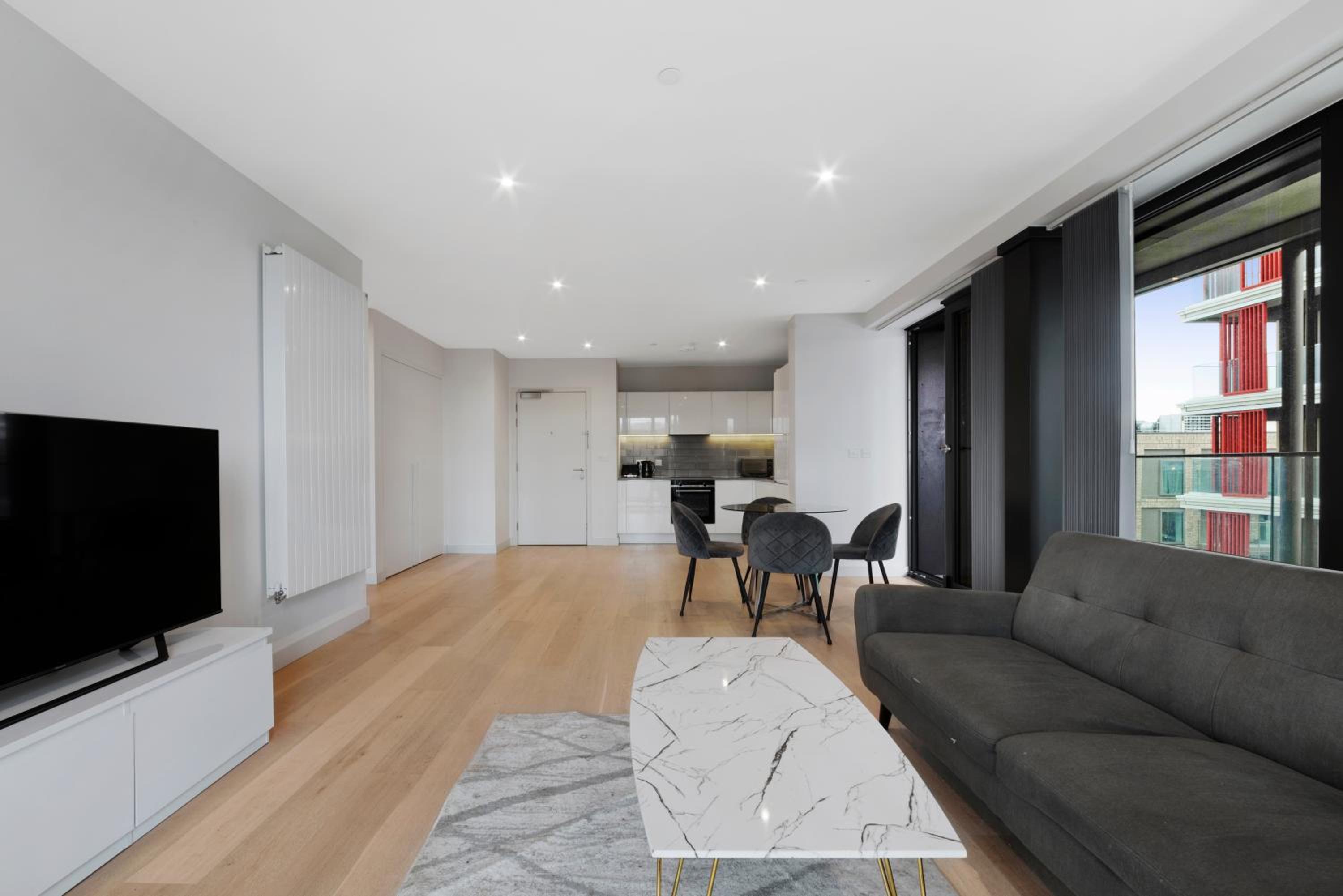 Excel 2 bedroom Apartment near City Aiport and O2 Arena