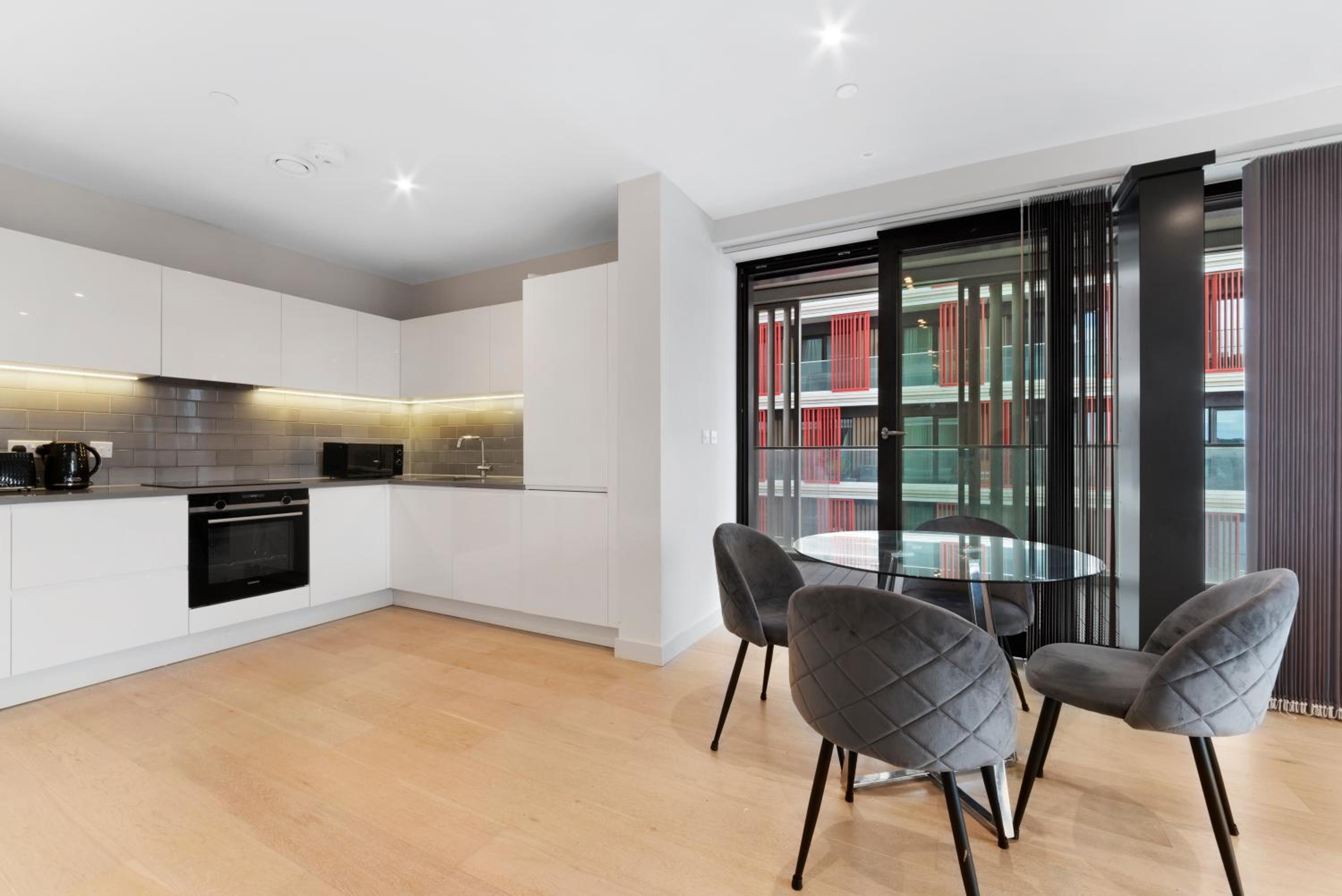 Excel 2 bedroom Apartment near City Aiport and O2 Arena