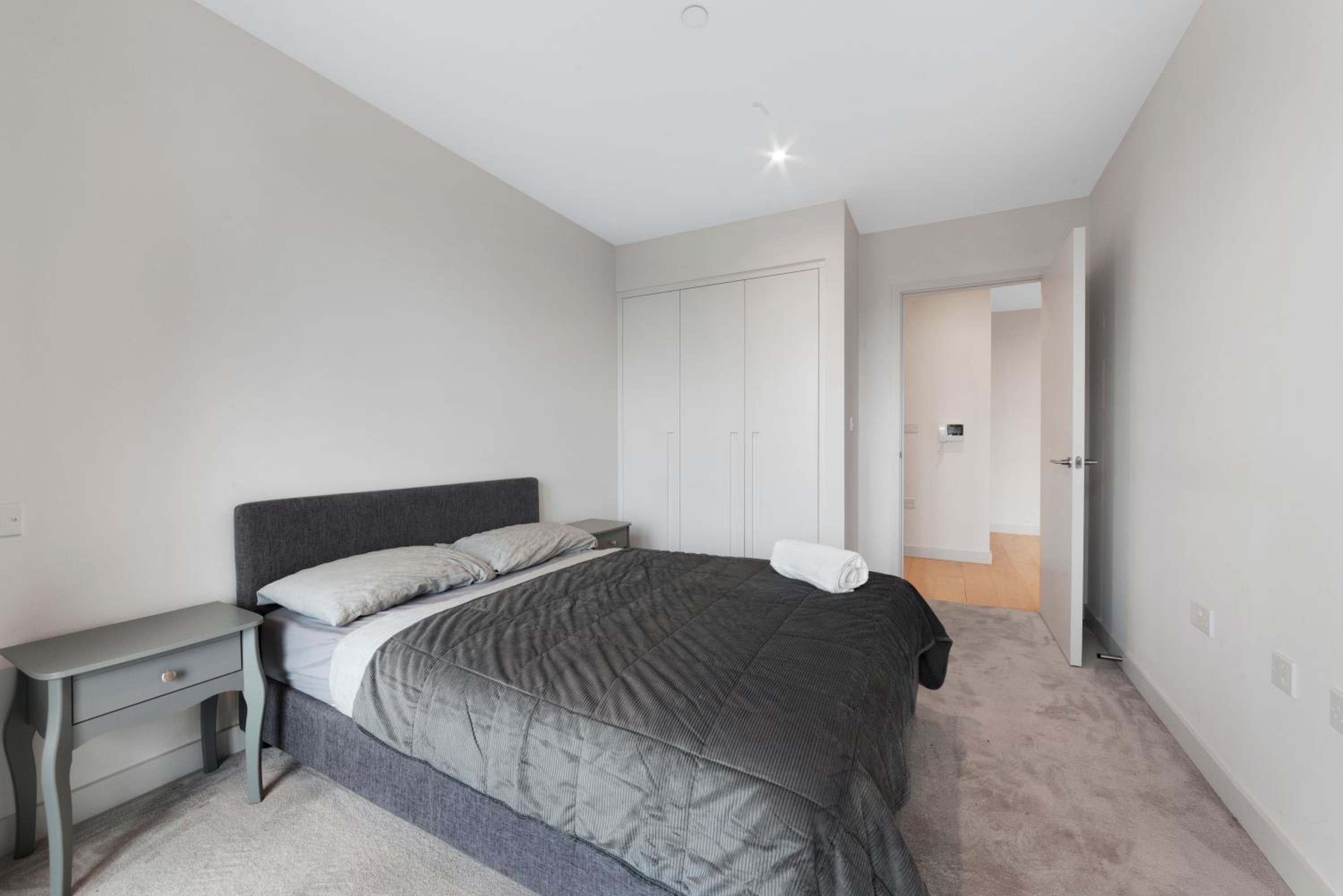 Excel 2 bedroom Apartment near City Aiport and O2 Arena