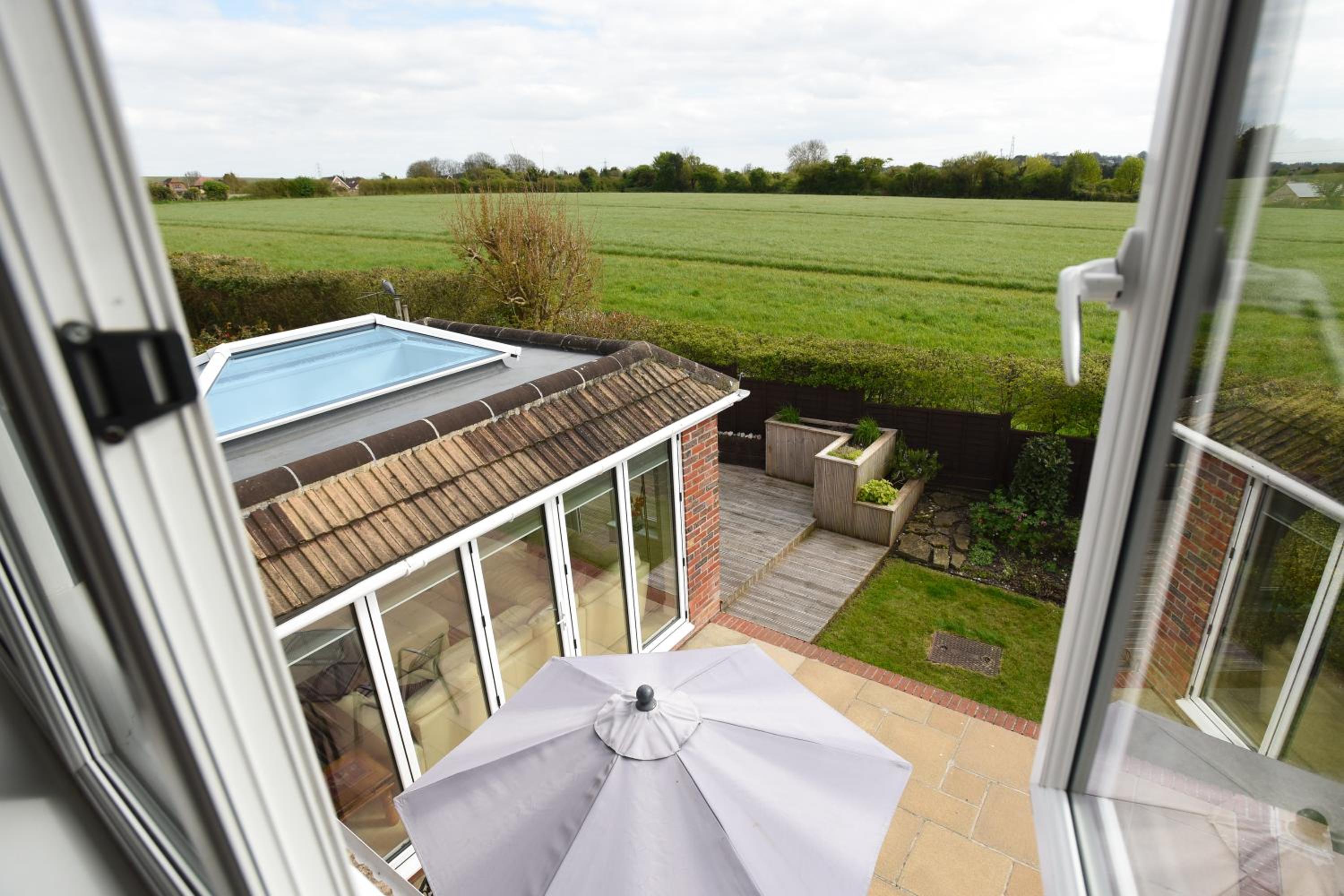 Air Maison - Stunning House in Clanfield Family and Remote Workers Friendly view 3
