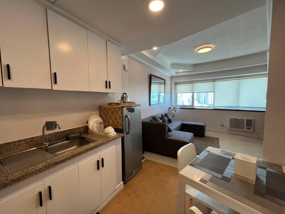 1BR Lee Gardens Condominium, Shaw Boulevard, Mandaluyong view 3