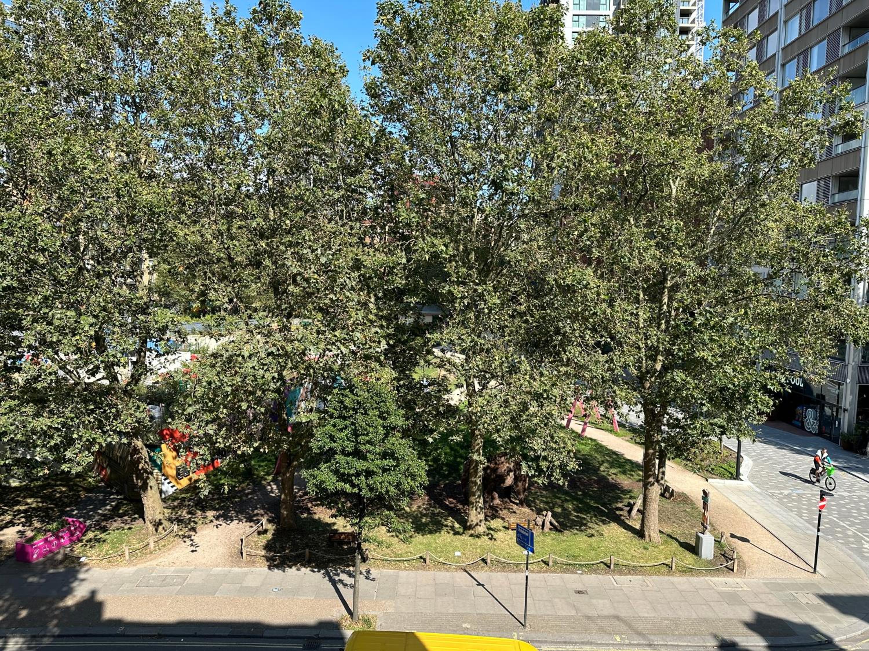 Unique Studio Flat in City 1110