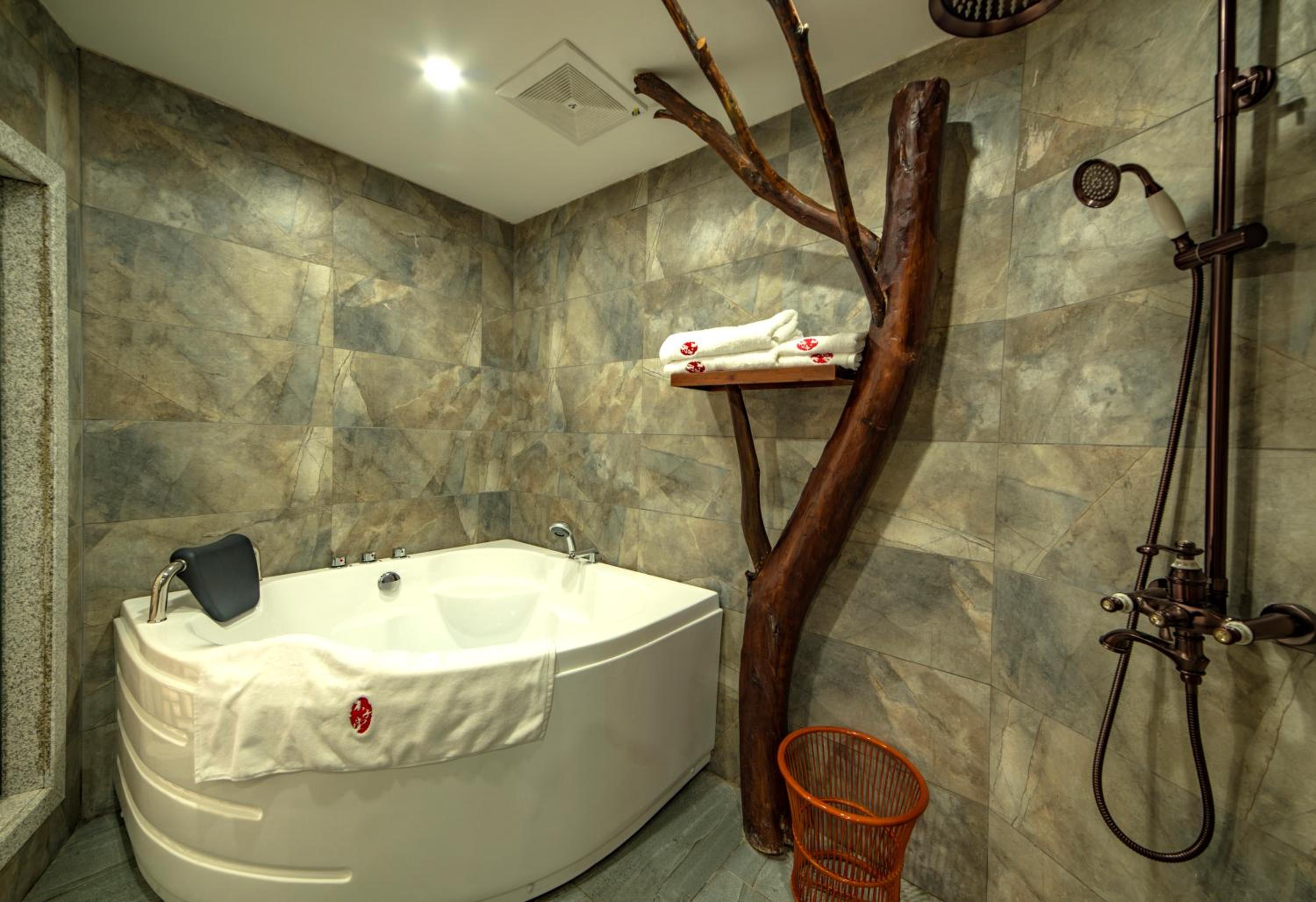 Lee's Boutique Resort & Including free breakfast and free pick-up service