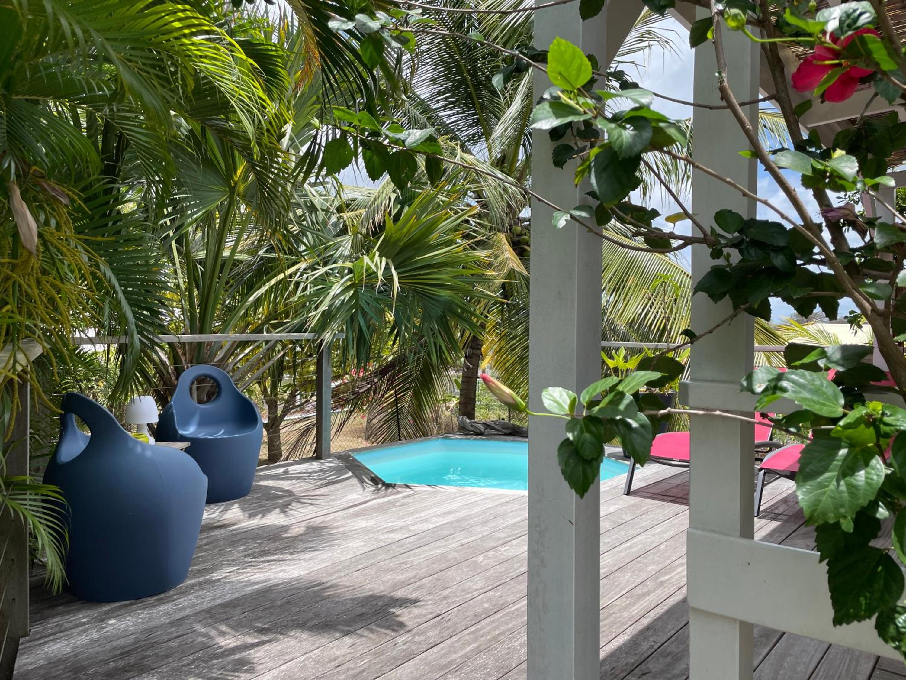 Charmant bungalow avec petite piscine privée view 2