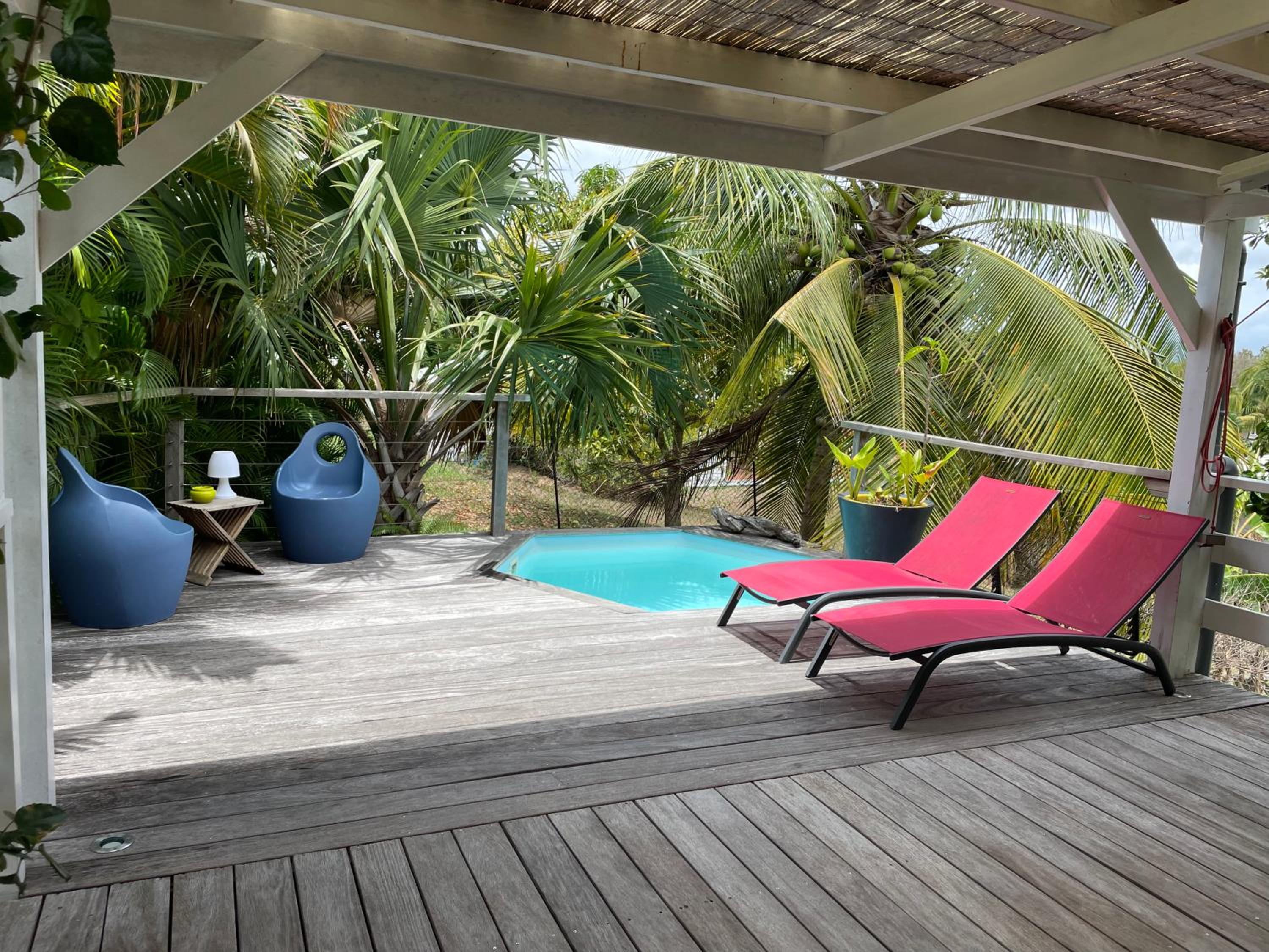 Charmant bungalow avec petite piscine privée view 3