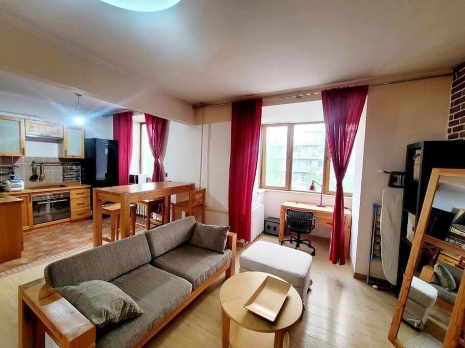 Urban Suites Central One Bedroom Apartment