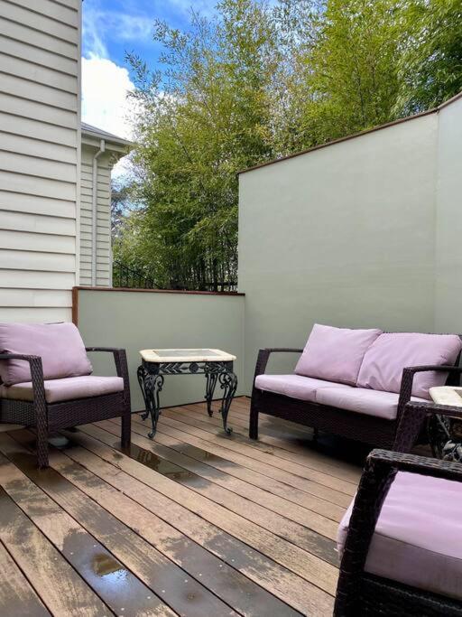 Camberwell's Lyrical Vintage Abode