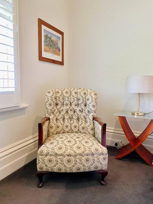 Camberwell's Lyrical Vintage Abode