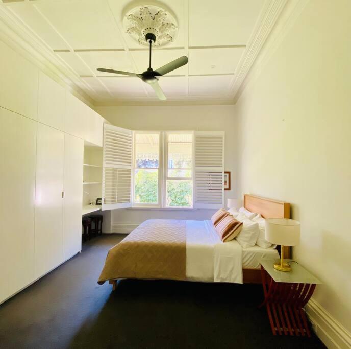 Camberwell's Lyrical Vintage Abode