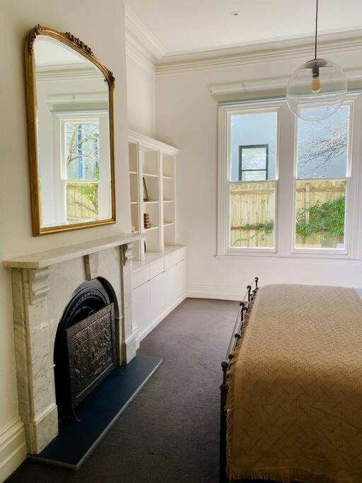 Camberwell's Lyrical Vintage Abode