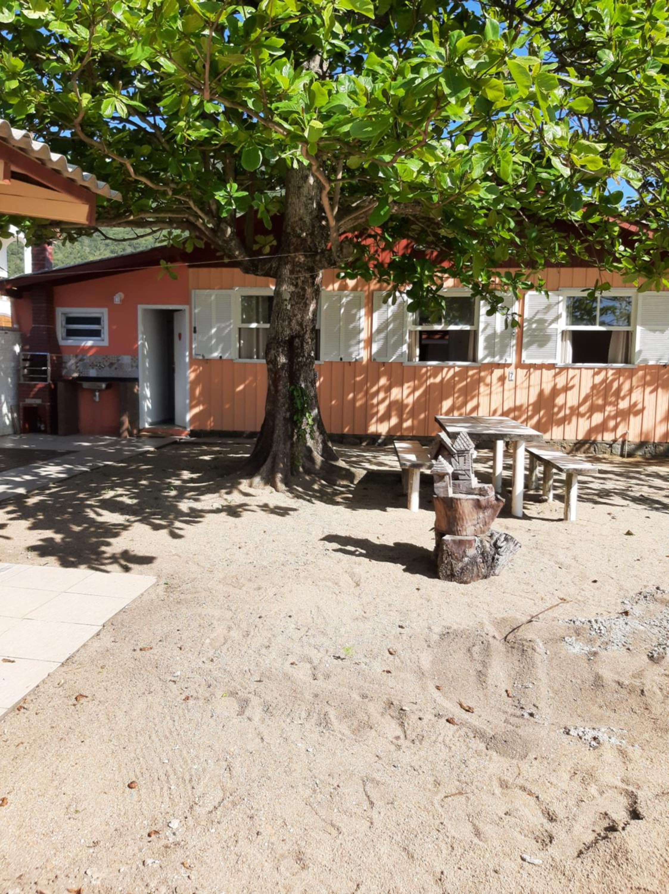 Casa na praia em frente ao mar