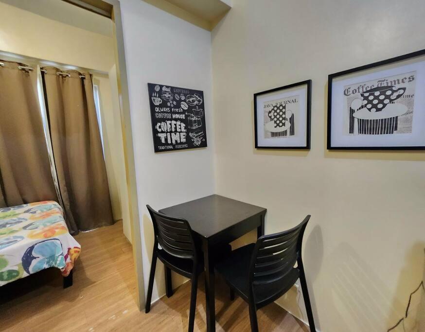 Laureano di Trevi Makati Apartment with Balcony view 5