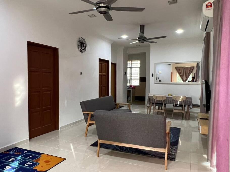 Amnee Homestay photo 4