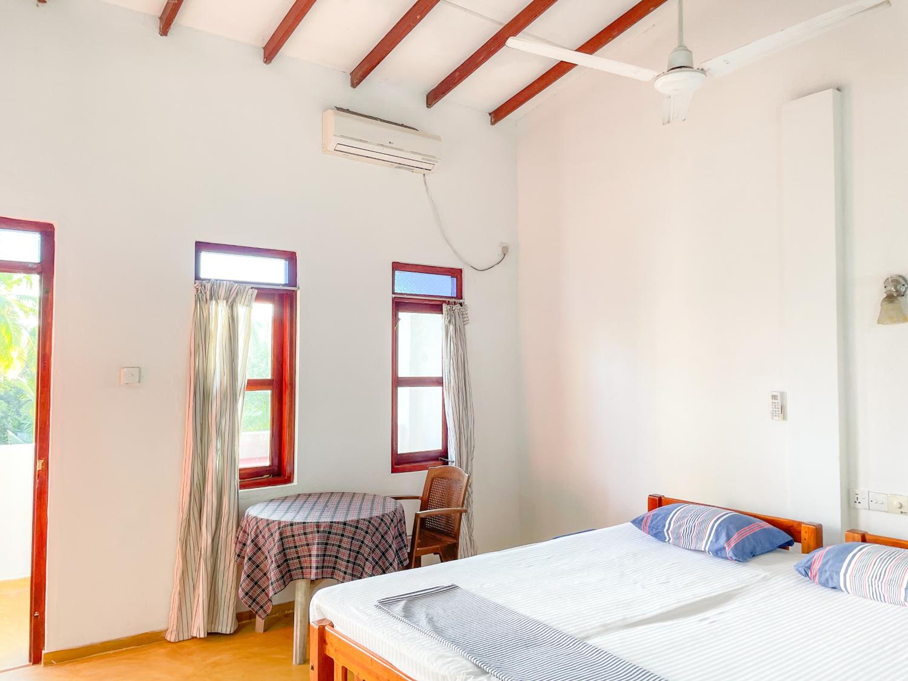 Summer lodge-Tangalle