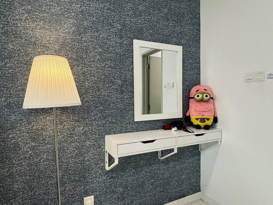 Mount Austin #Akademik Suite Banana Minion Studio 3-4Pax #MSPro