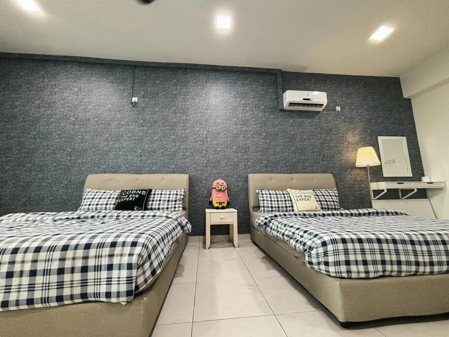 Mount Austin #Akademik Suite Banana Minion Studio 3-4Pax #MSPro