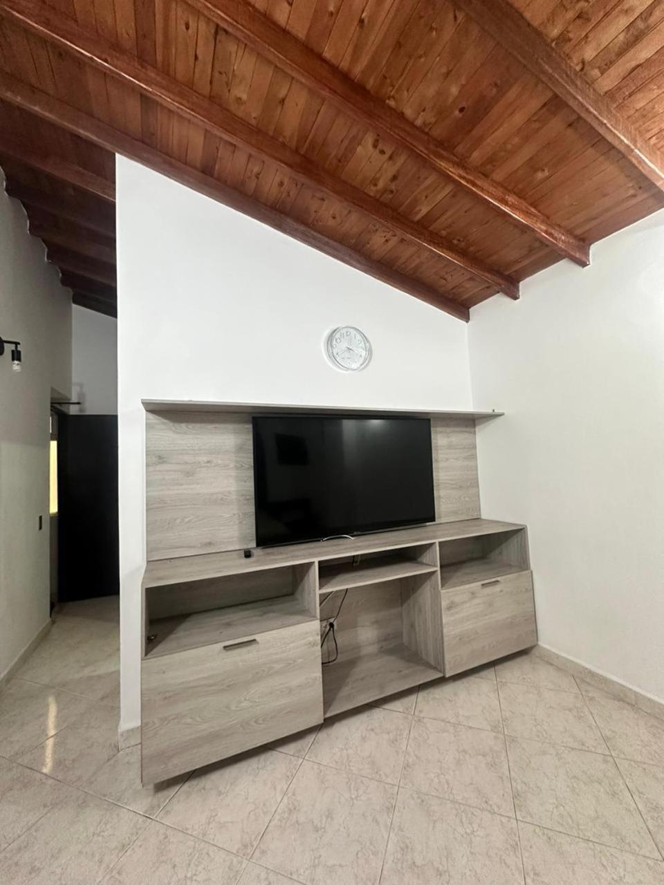Habitacion en Apartamento Duplex, Internet, Terraza- Envigado