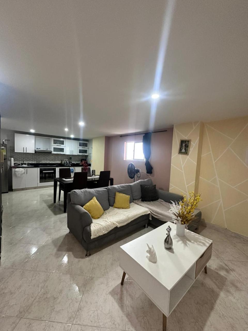 Habitacion en Apartamento Duplex, Internet, Terraza- Envigado