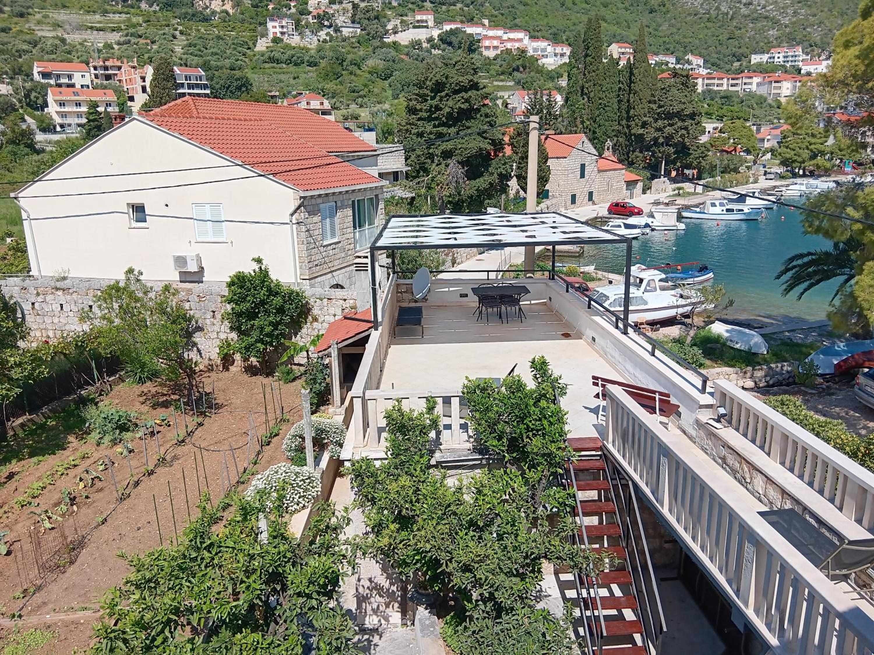 Apartments Vicko Vodnica view 2