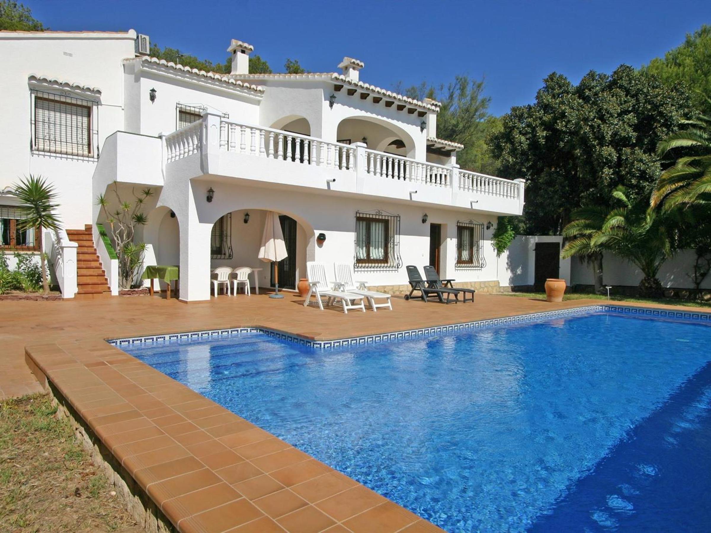Villa clásica con piscina privada y jardín, cerca de la playa en Moraira - HISP-216-209 view 3