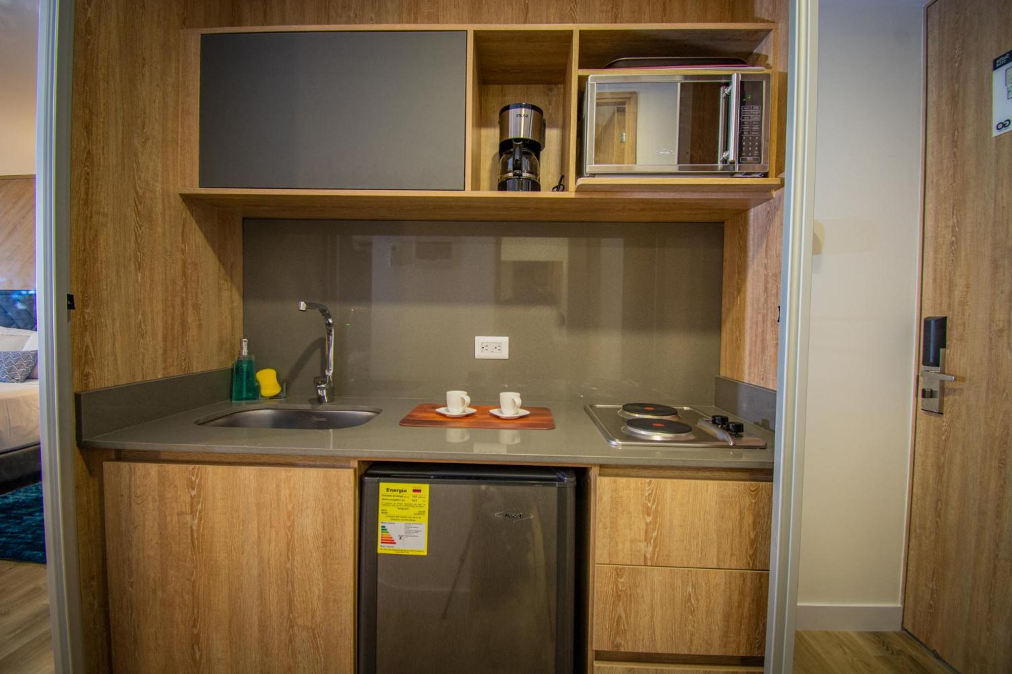 Unique Suite in El Poblado CoWork/ GYM / Fast WiFi