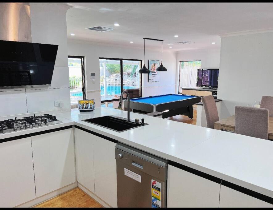Edgewater Whole Holiday Resort