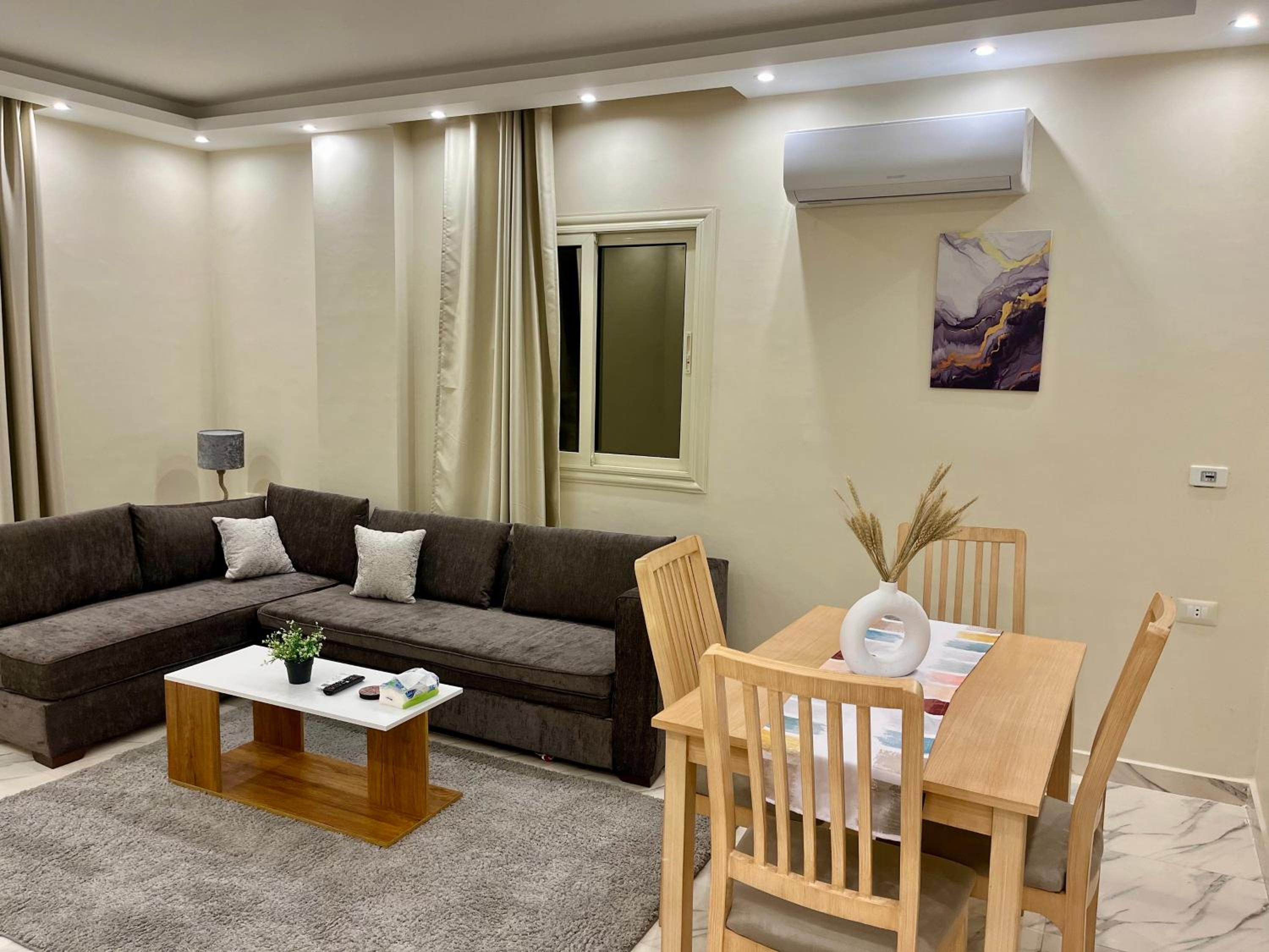 Family Apartment Near AUC