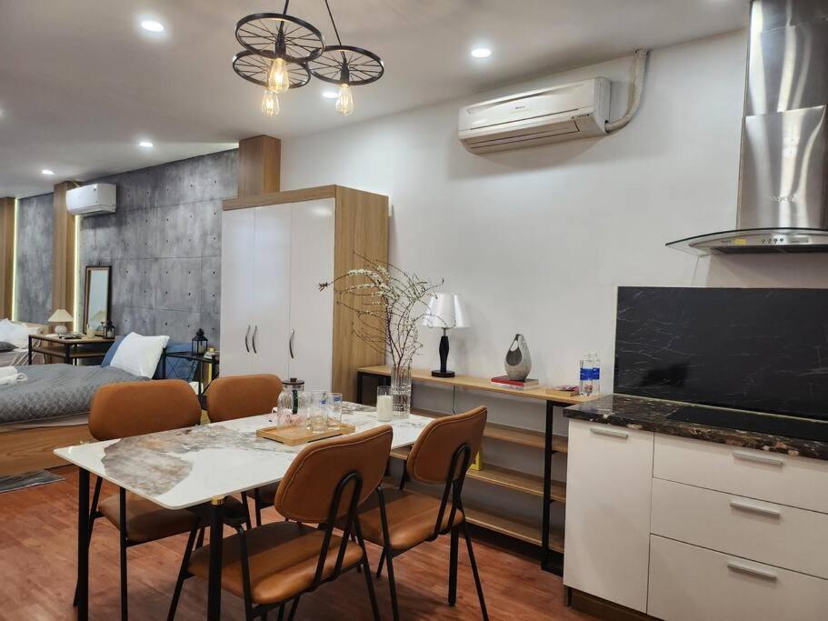 ~Hanoi's Hidden Gem Escape: Rooftop Bar, Gameroom~
