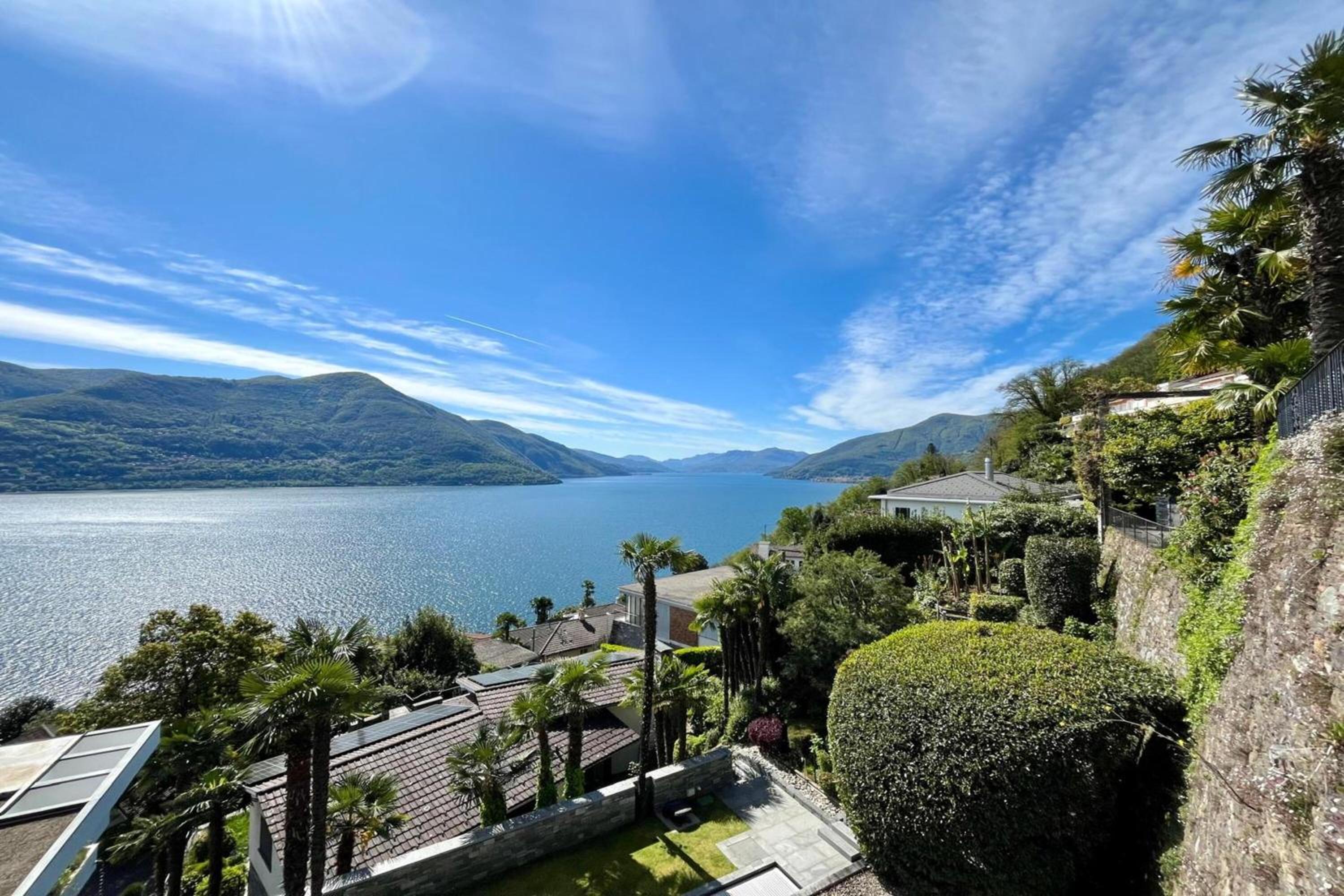 Peace Over The Lake Rooms - Happy Rentals