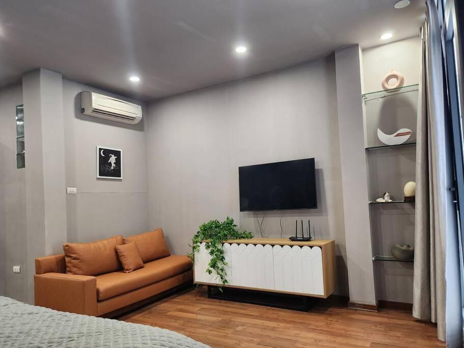 ~Hanoi's Hidden Gem Escape: Rooftop Bar, Gameroom~
