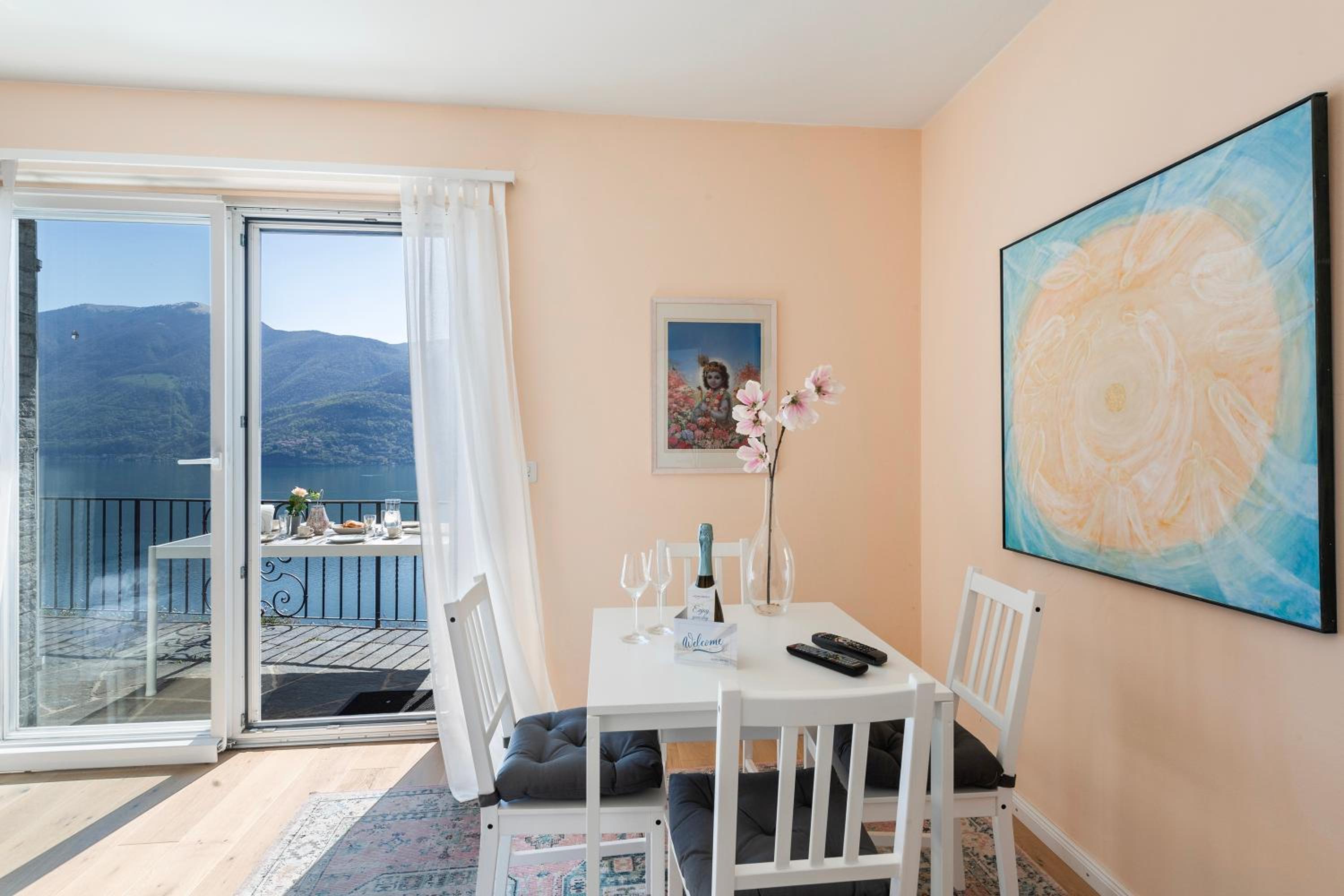 Peace Over The Lake Rooms - Happy Rentals