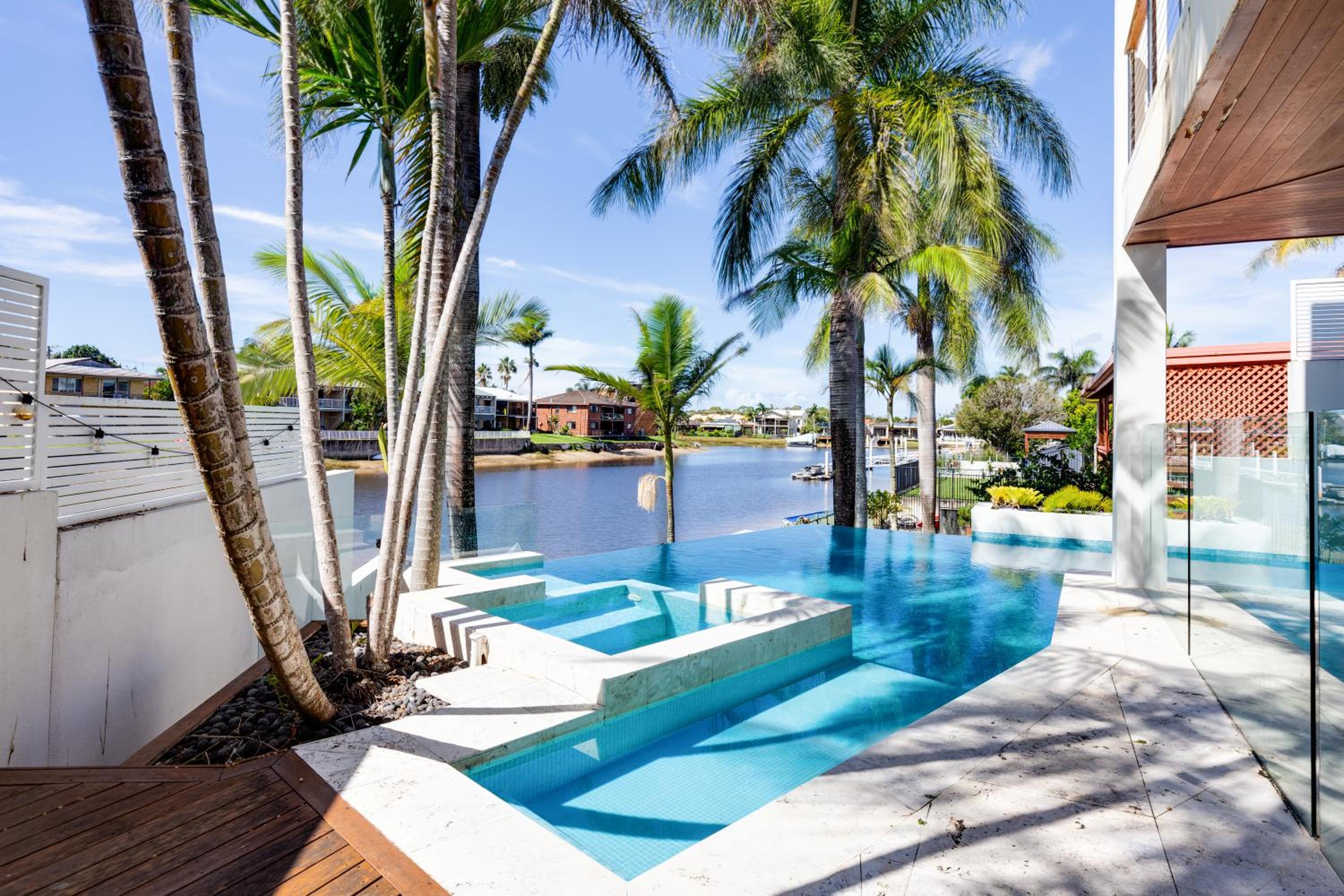 Luxurious, Tropical Haven, Mooloolaba- Moonda5