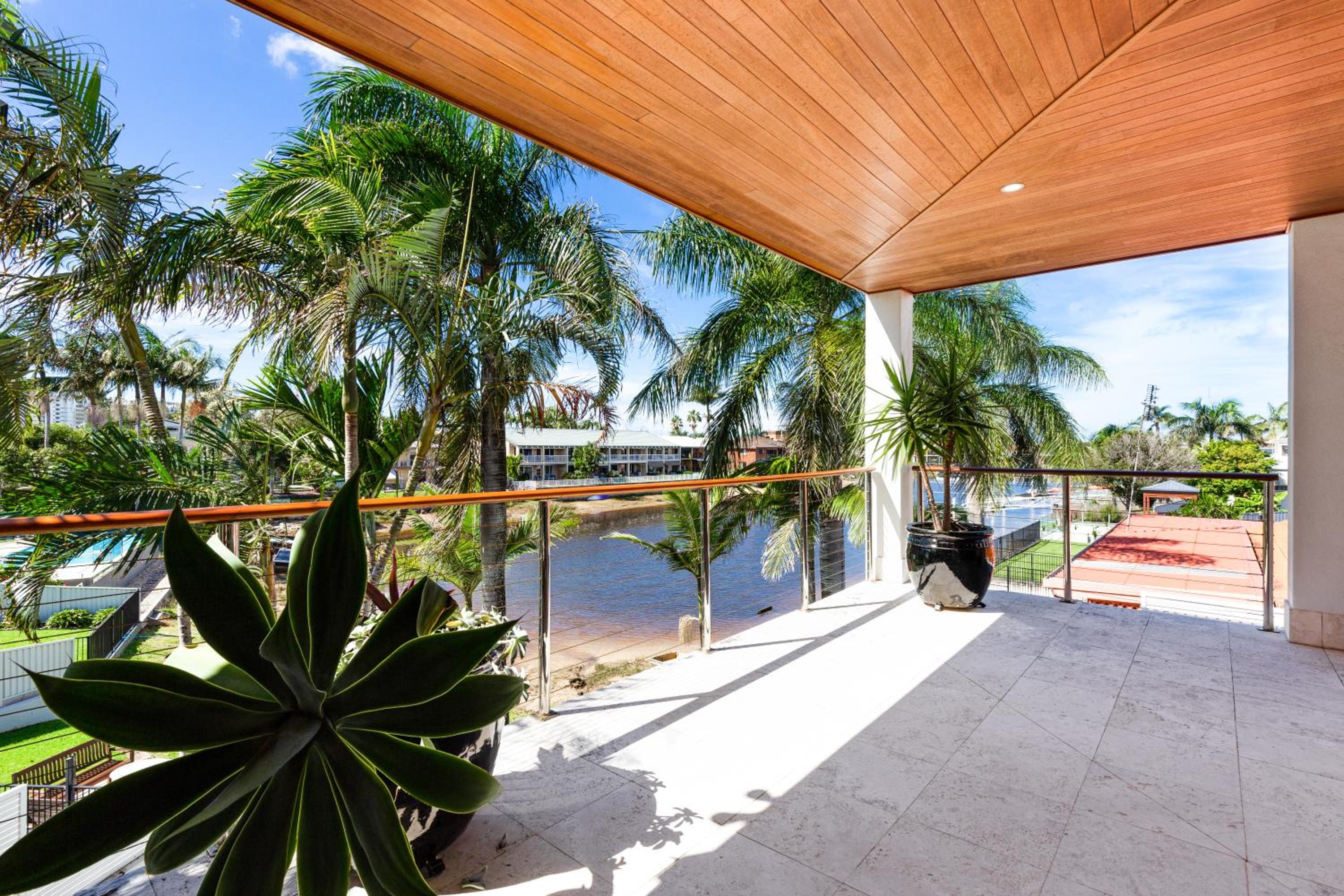Luxurious, Tropical Haven, Mooloolaba- Moonda5