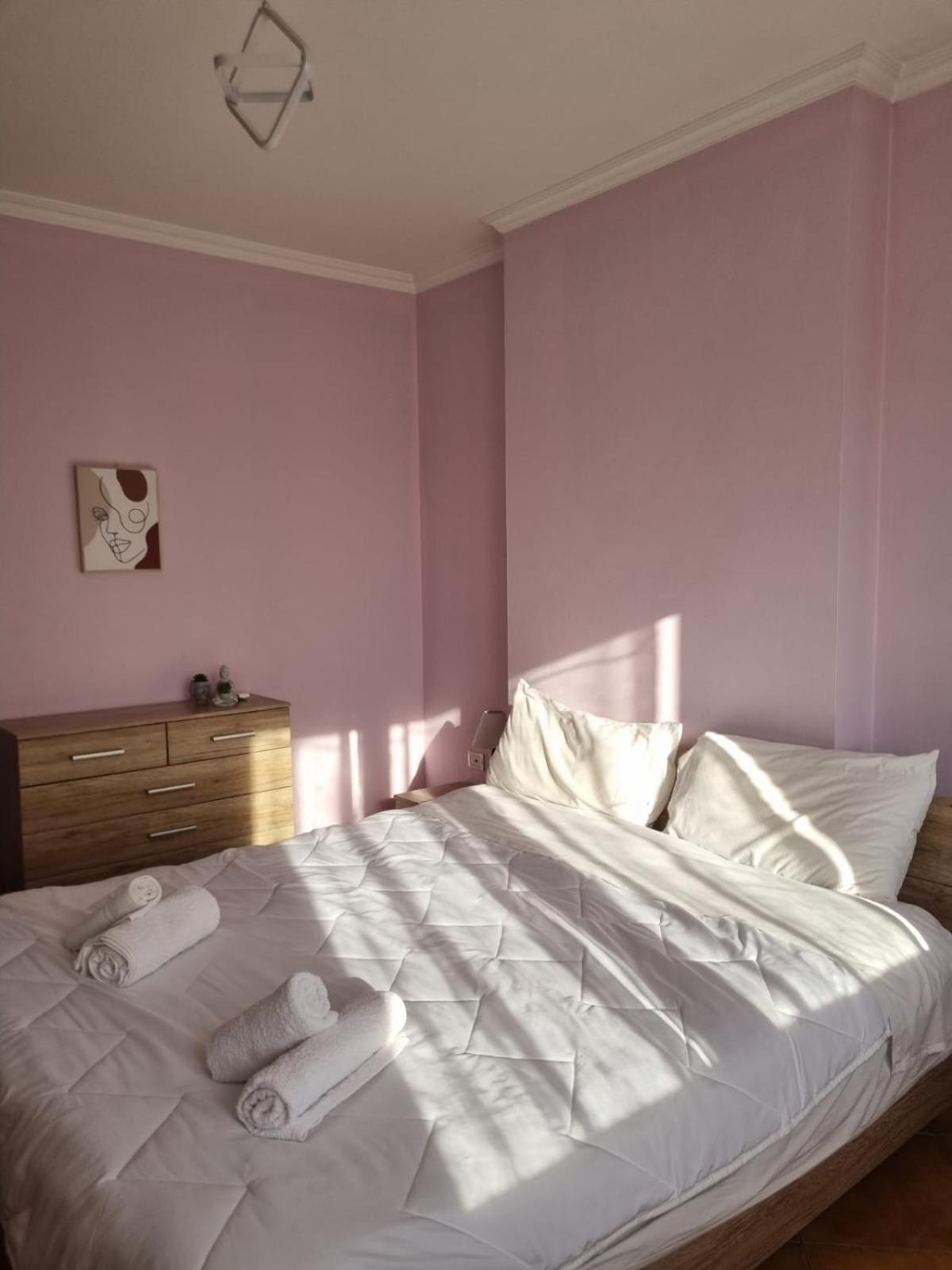 Sandra's Apartment in Tirana Center