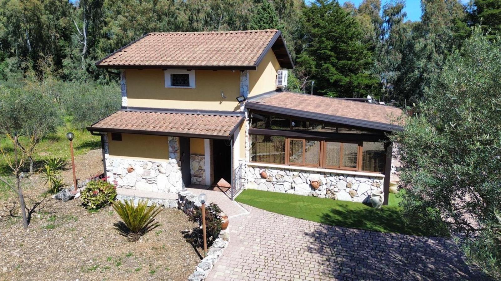 The Home Family sul Lago