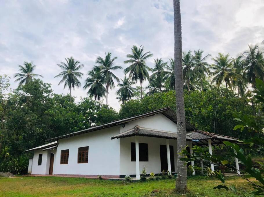 Vedagedara villa