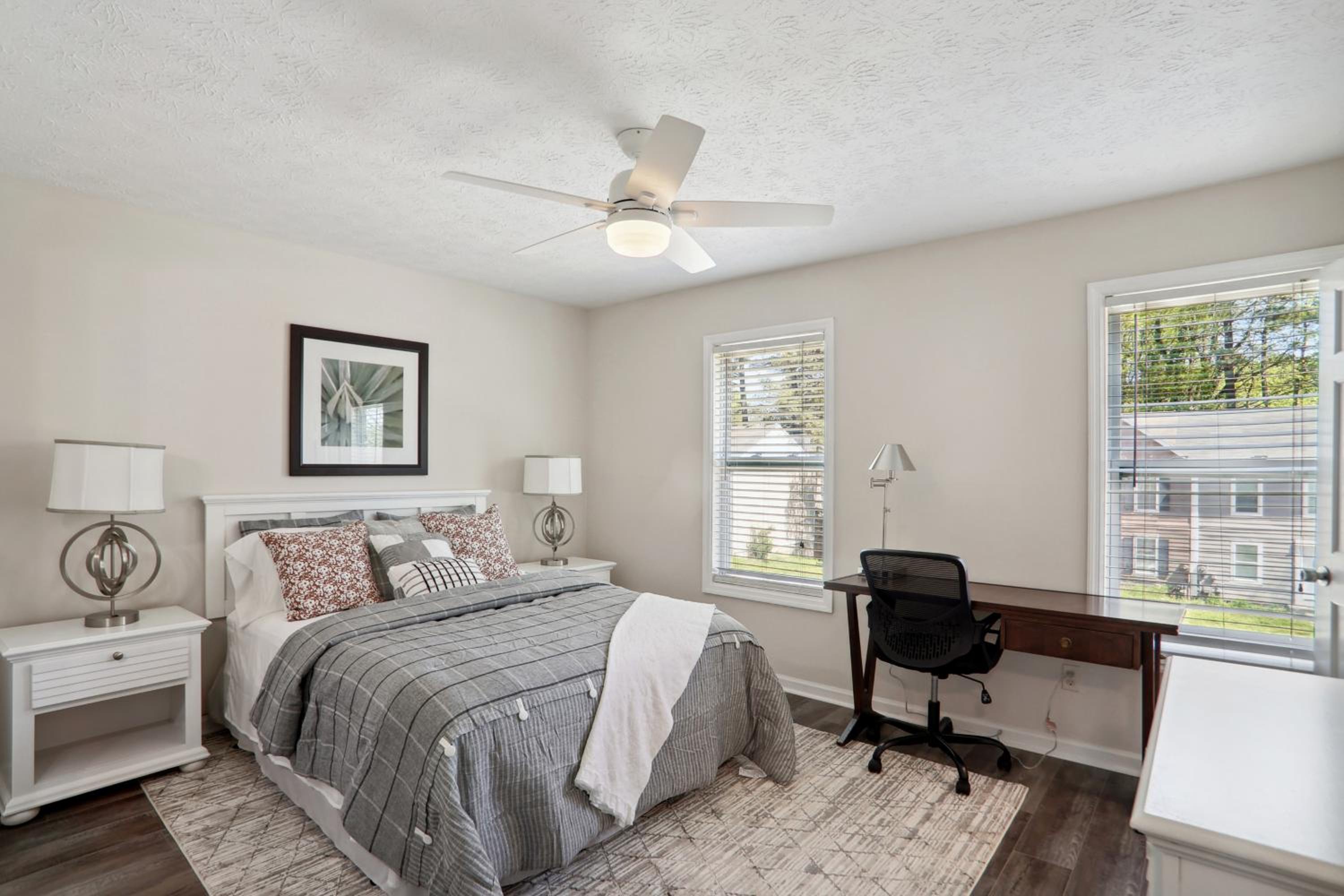 Delightful 2-story townhome - Property Image 9