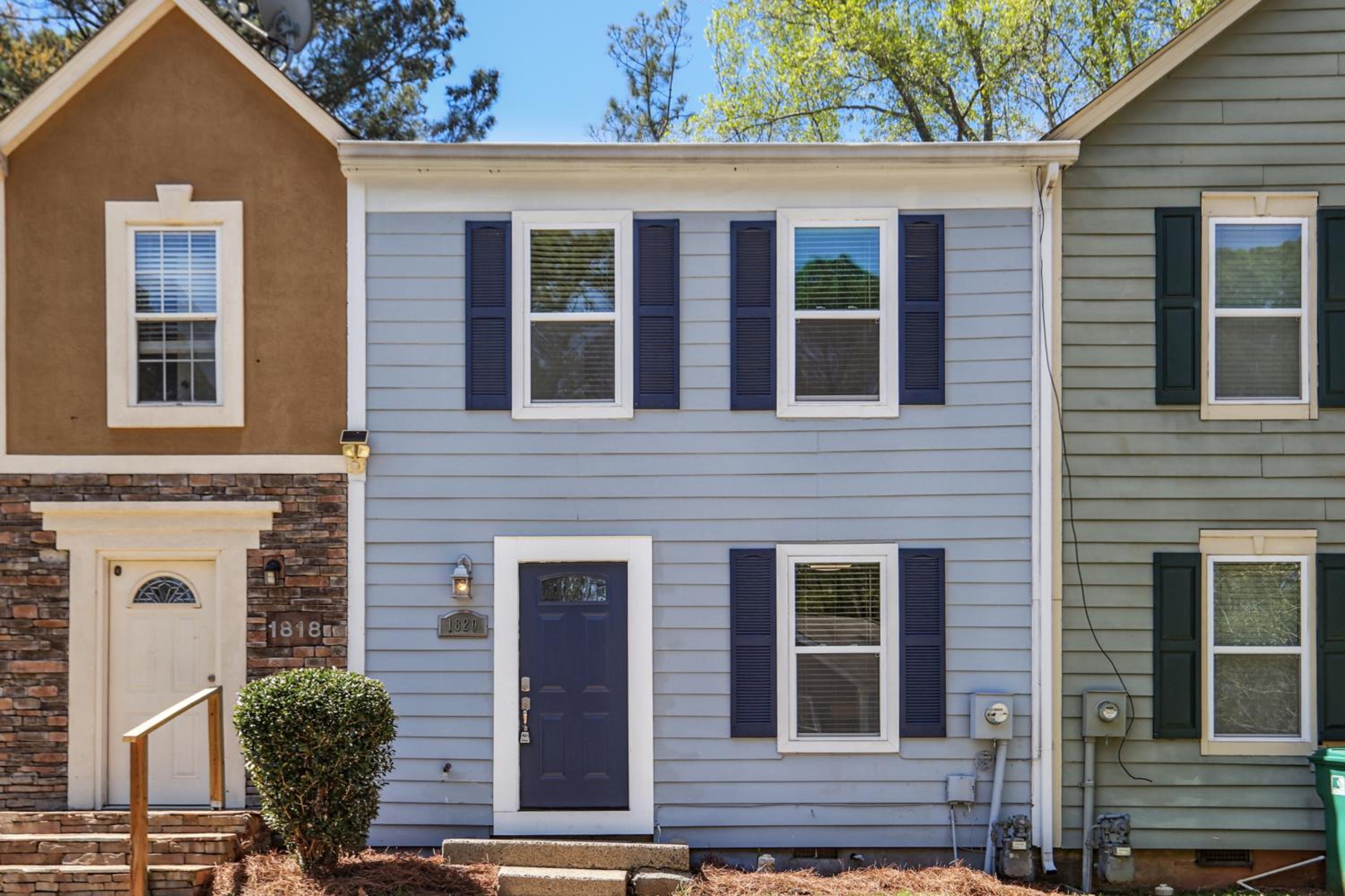 Delightful 2-story townhome - Property Image 4