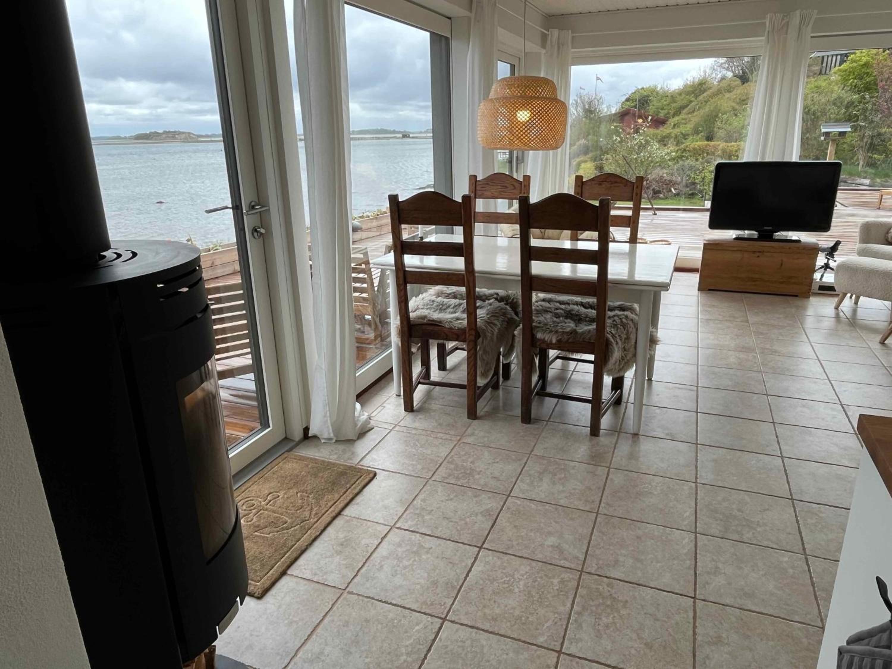 Lovely Beach House With Panoramic View