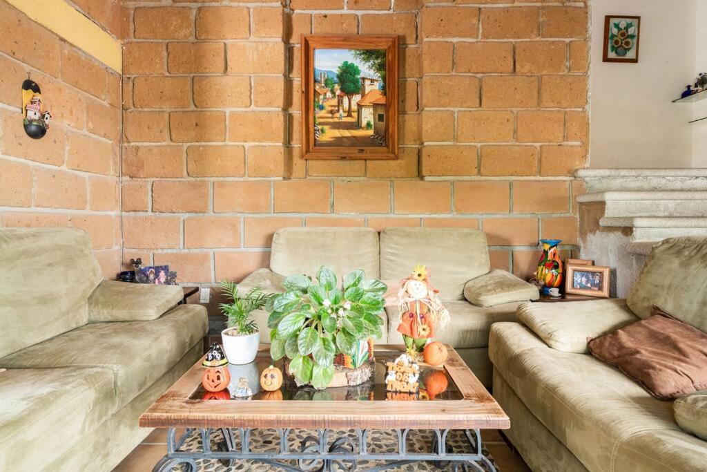 Villa de los abuelos, Burgos Cuernavaca