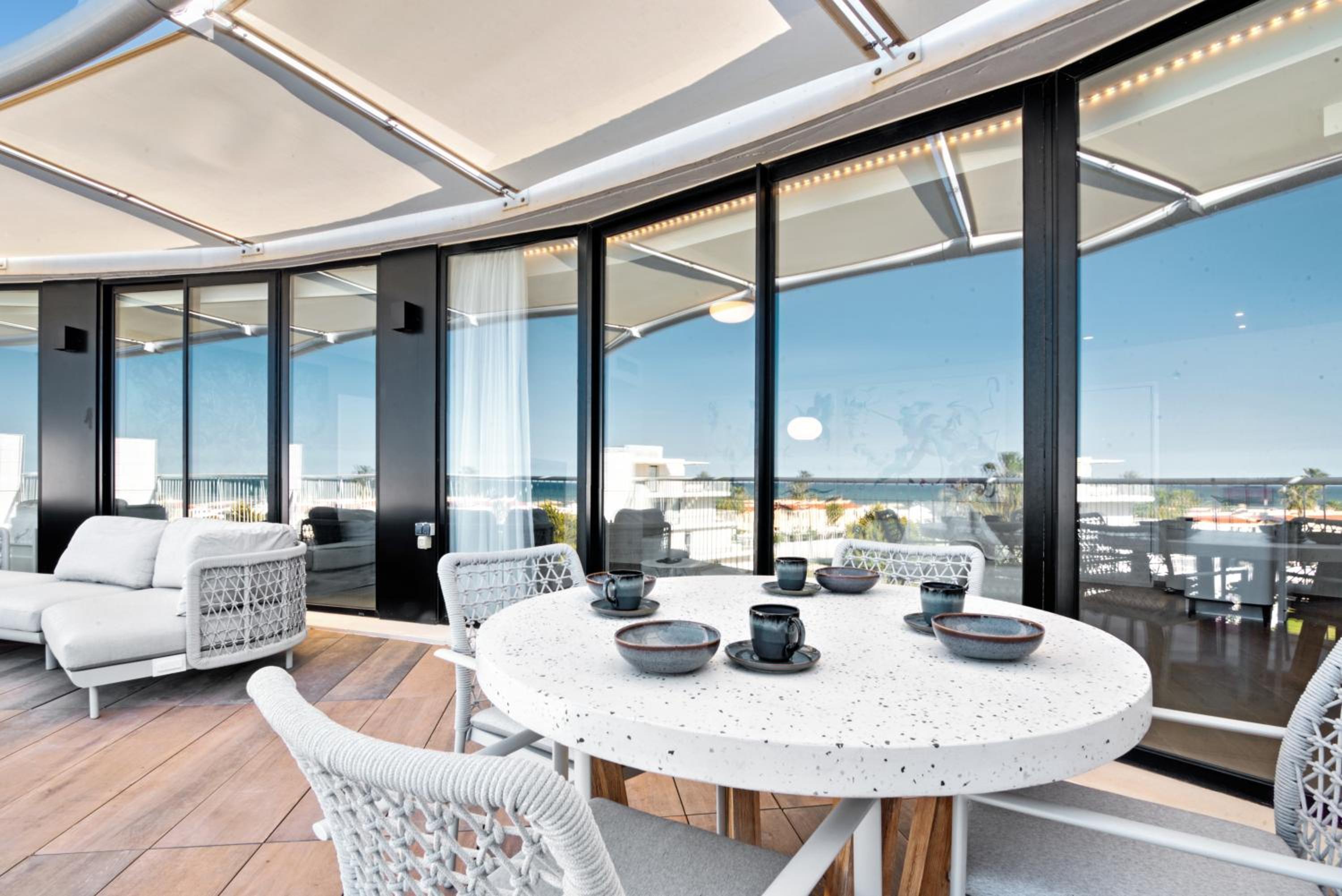 Denia Beach penthouse met zeezicht aan het strand