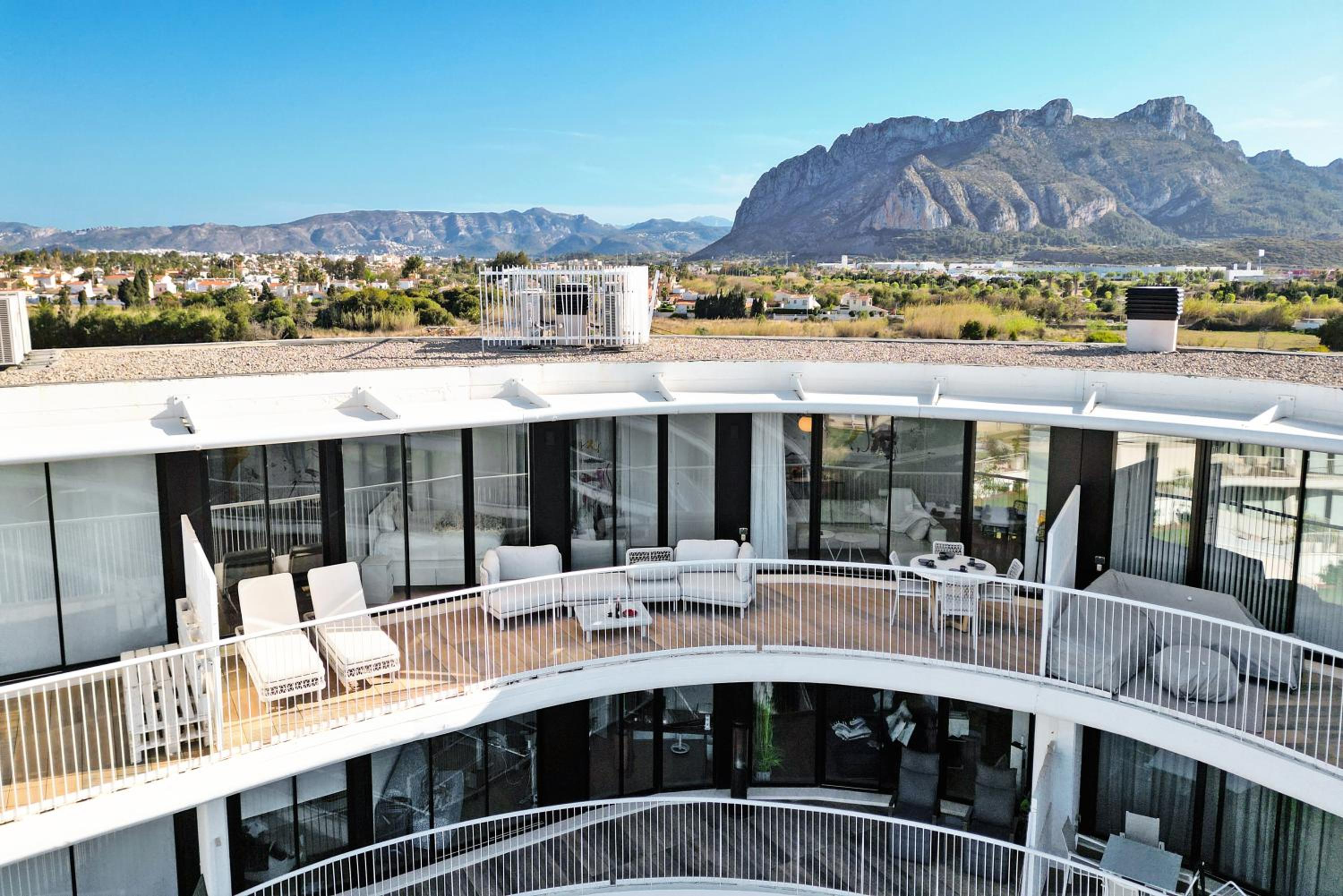 Denia Beach penthouse met zeezicht aan het strand