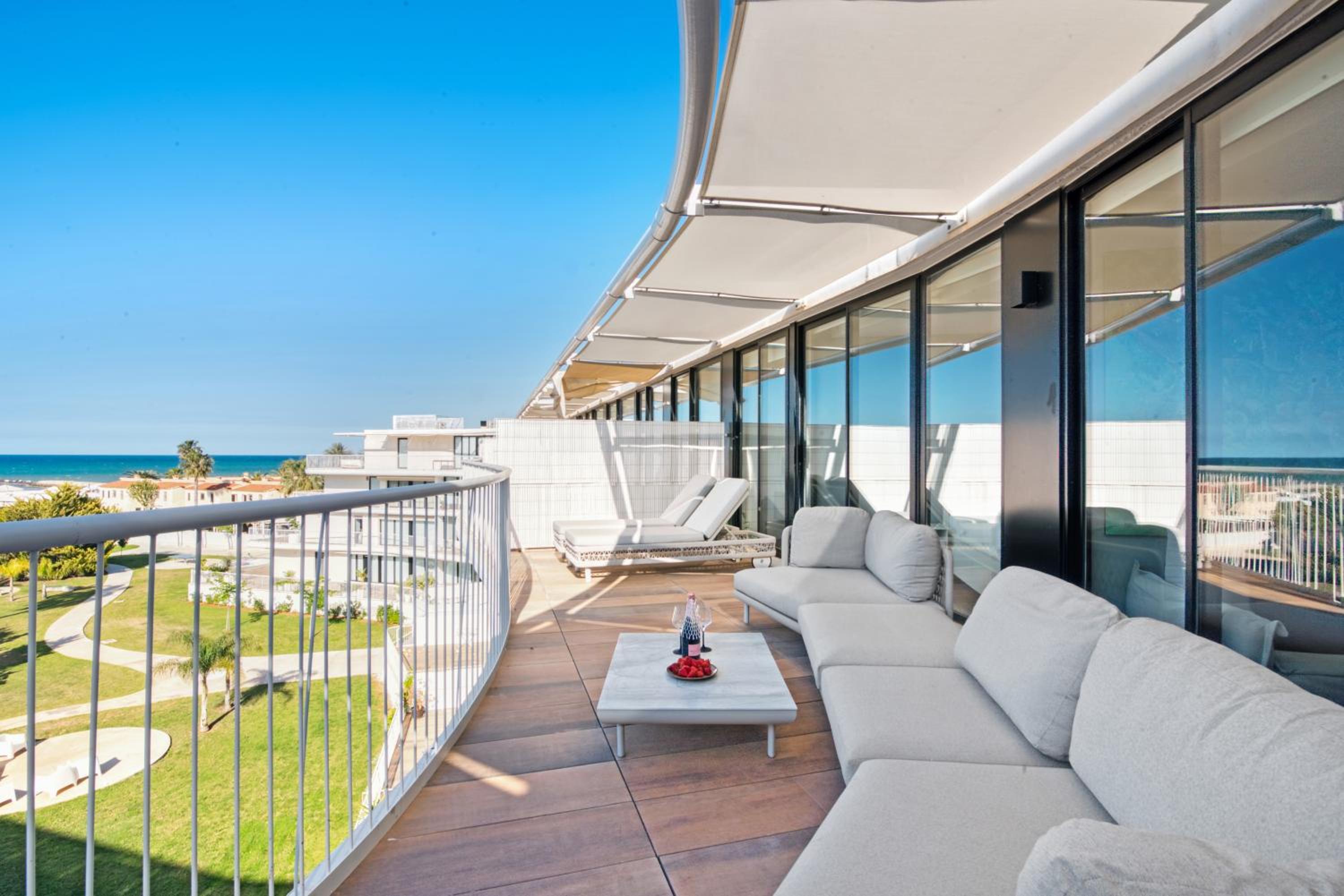 Denia Beach penthouse met zeezicht aan het strand