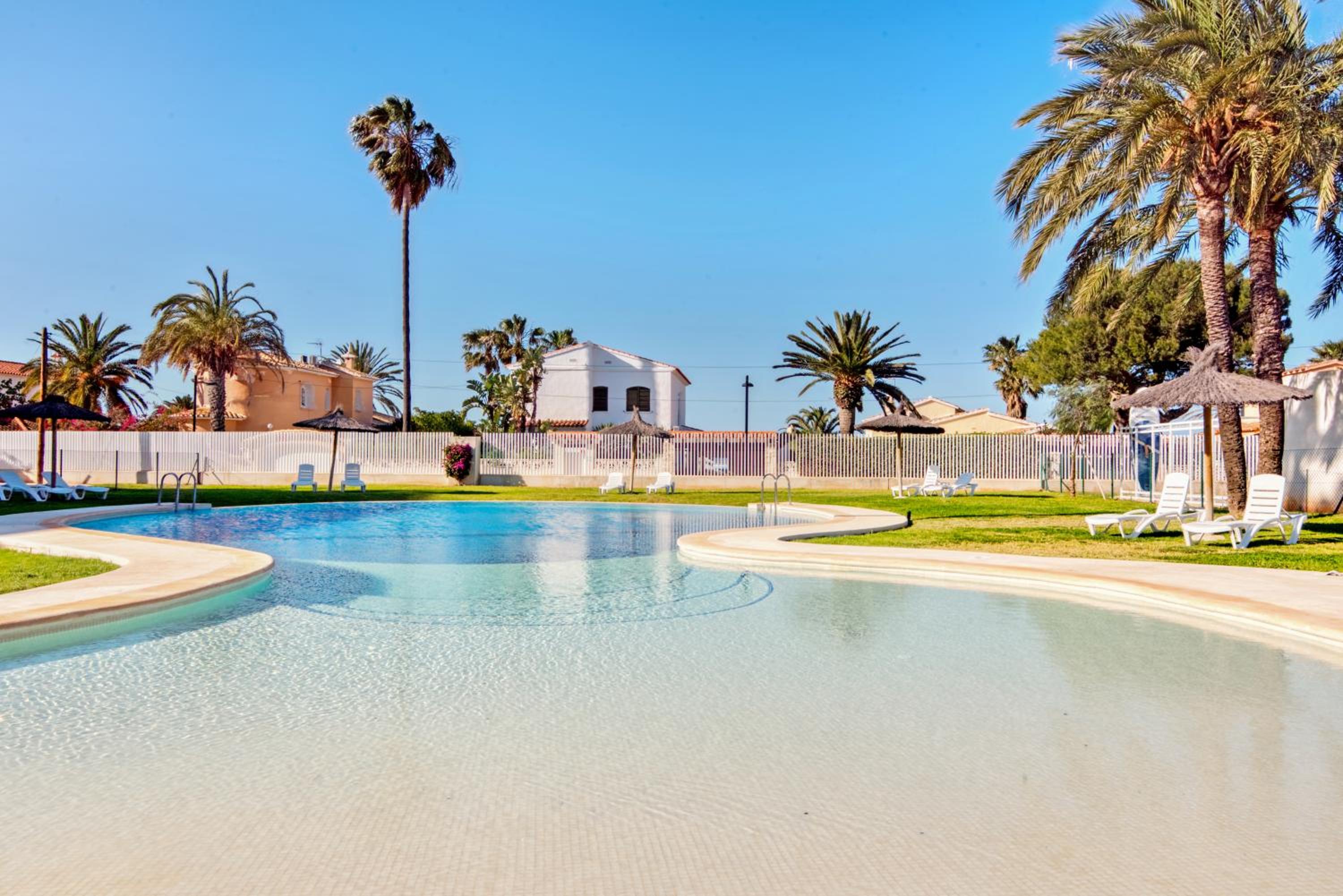 Denia Beach penthouse met zeezicht aan het strand
