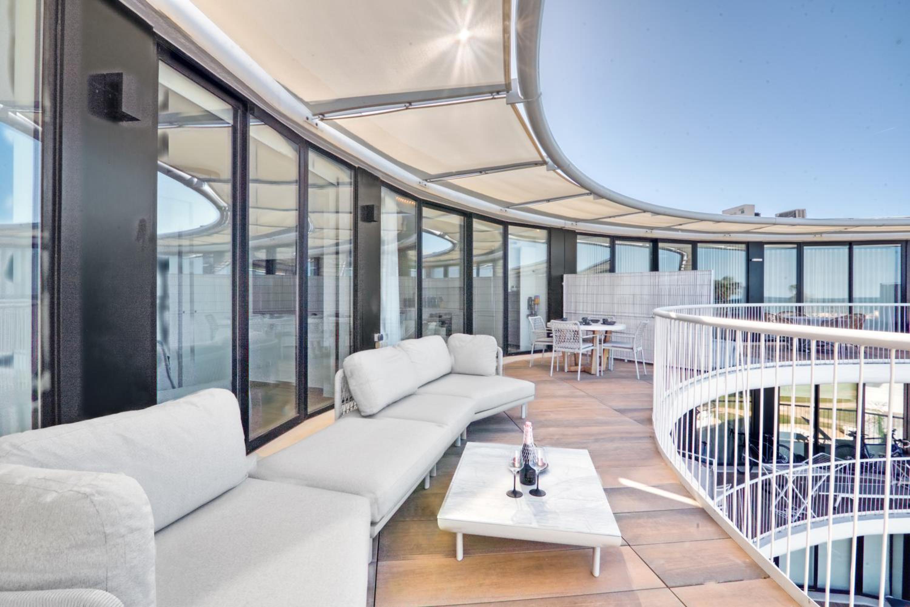 Denia Beach penthouse met zeezicht aan het strand