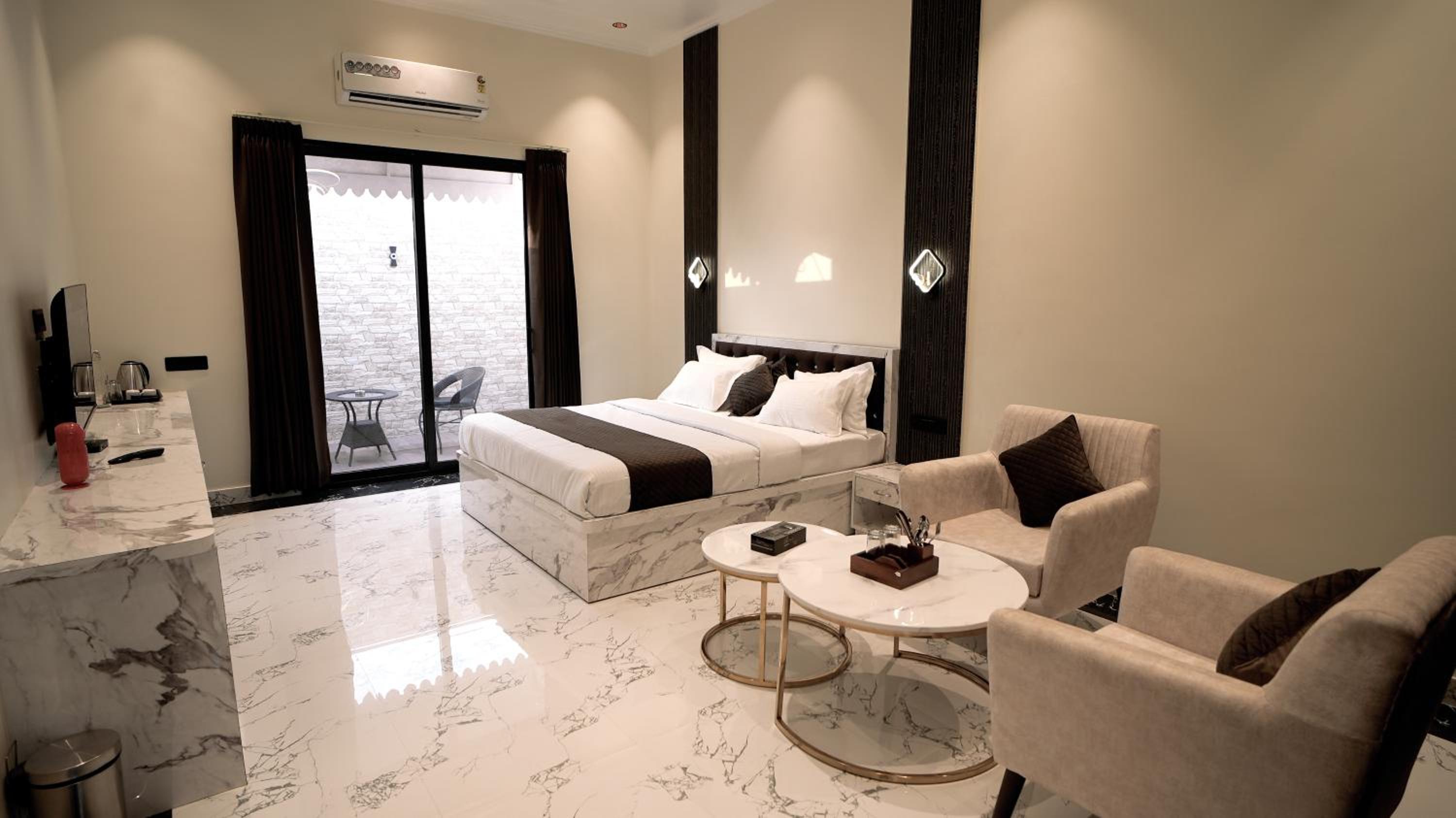 hotel room