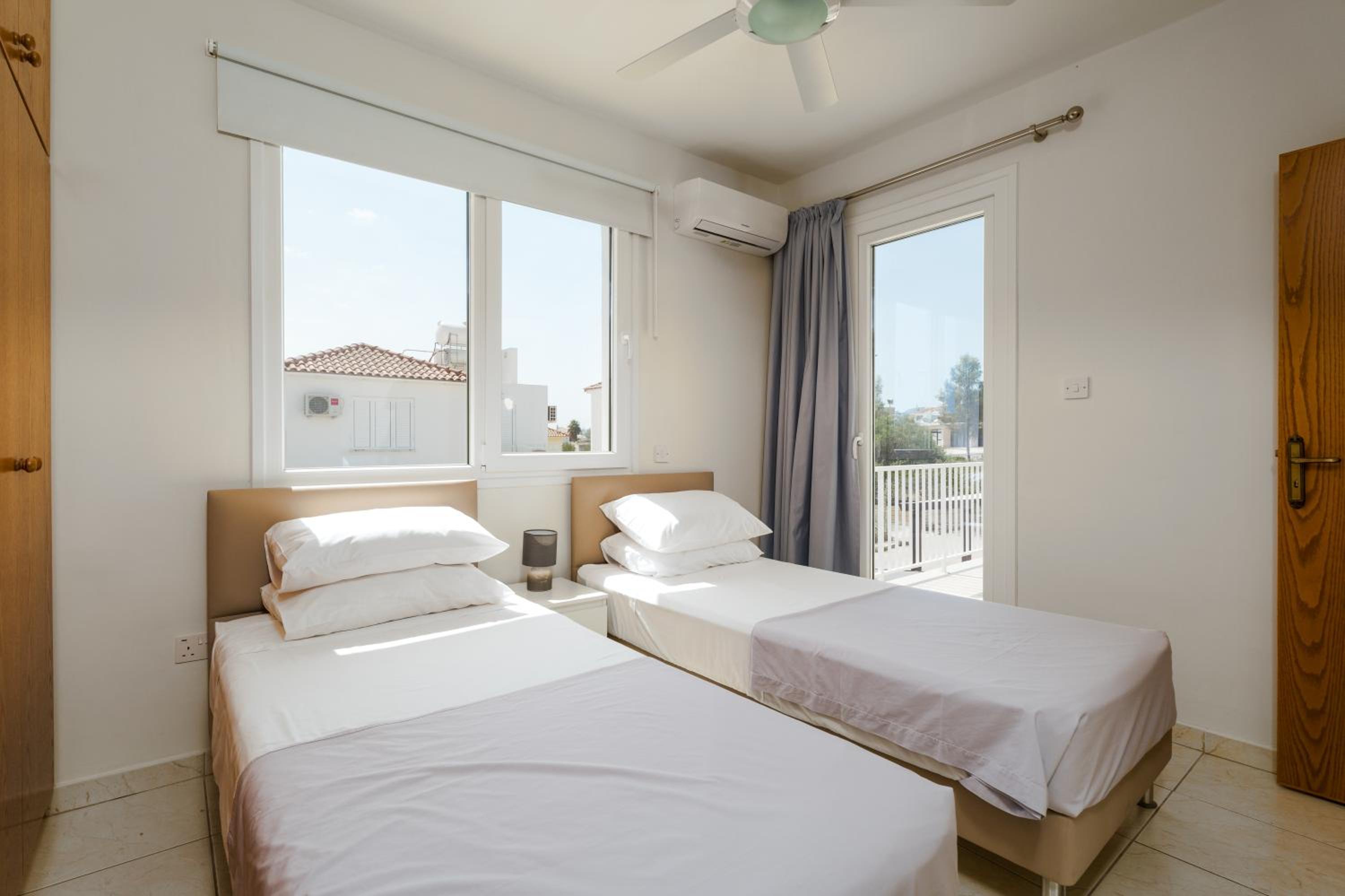 Villa Thalia Dafni 1