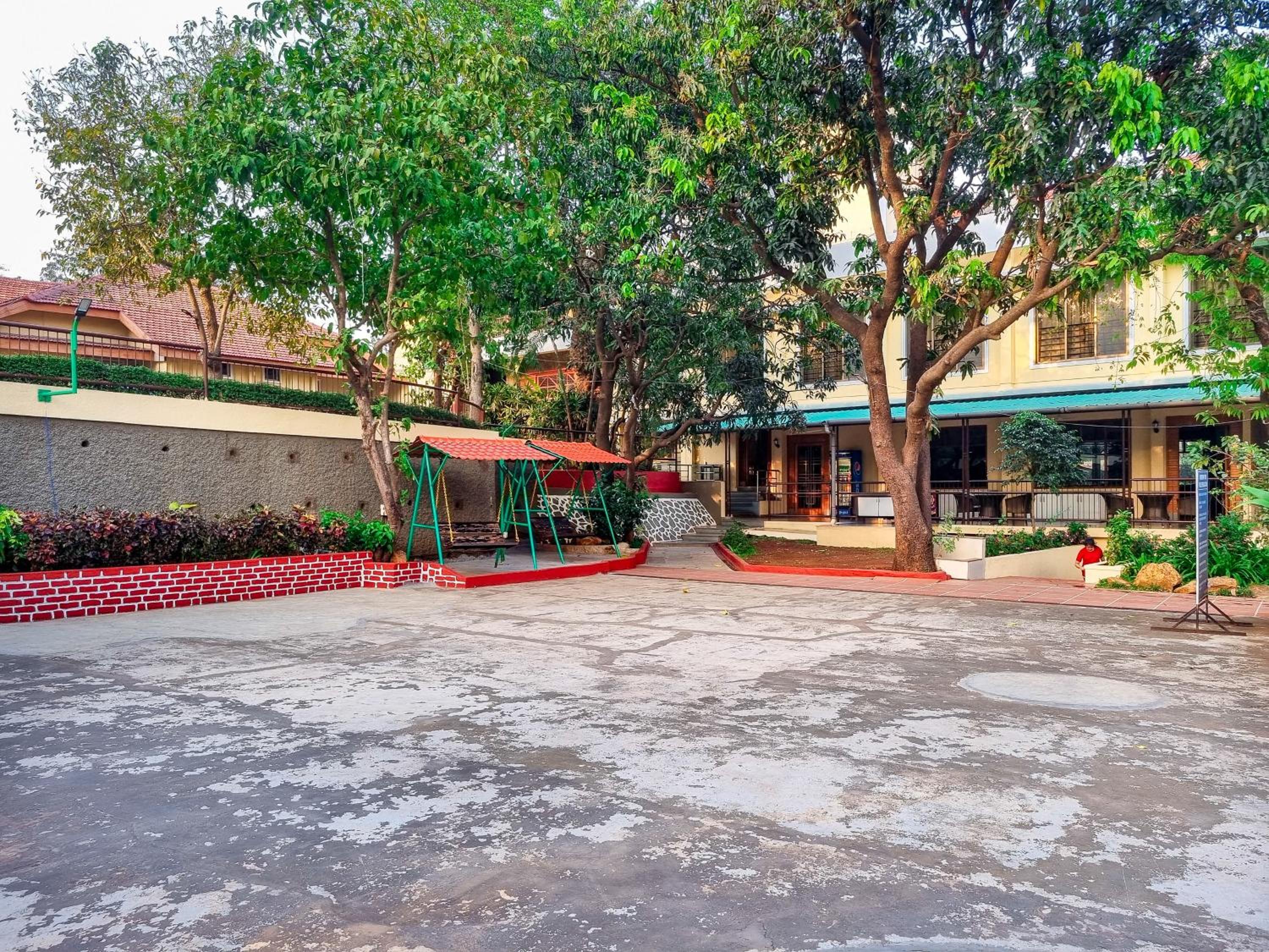 Zaras Resort Khandala