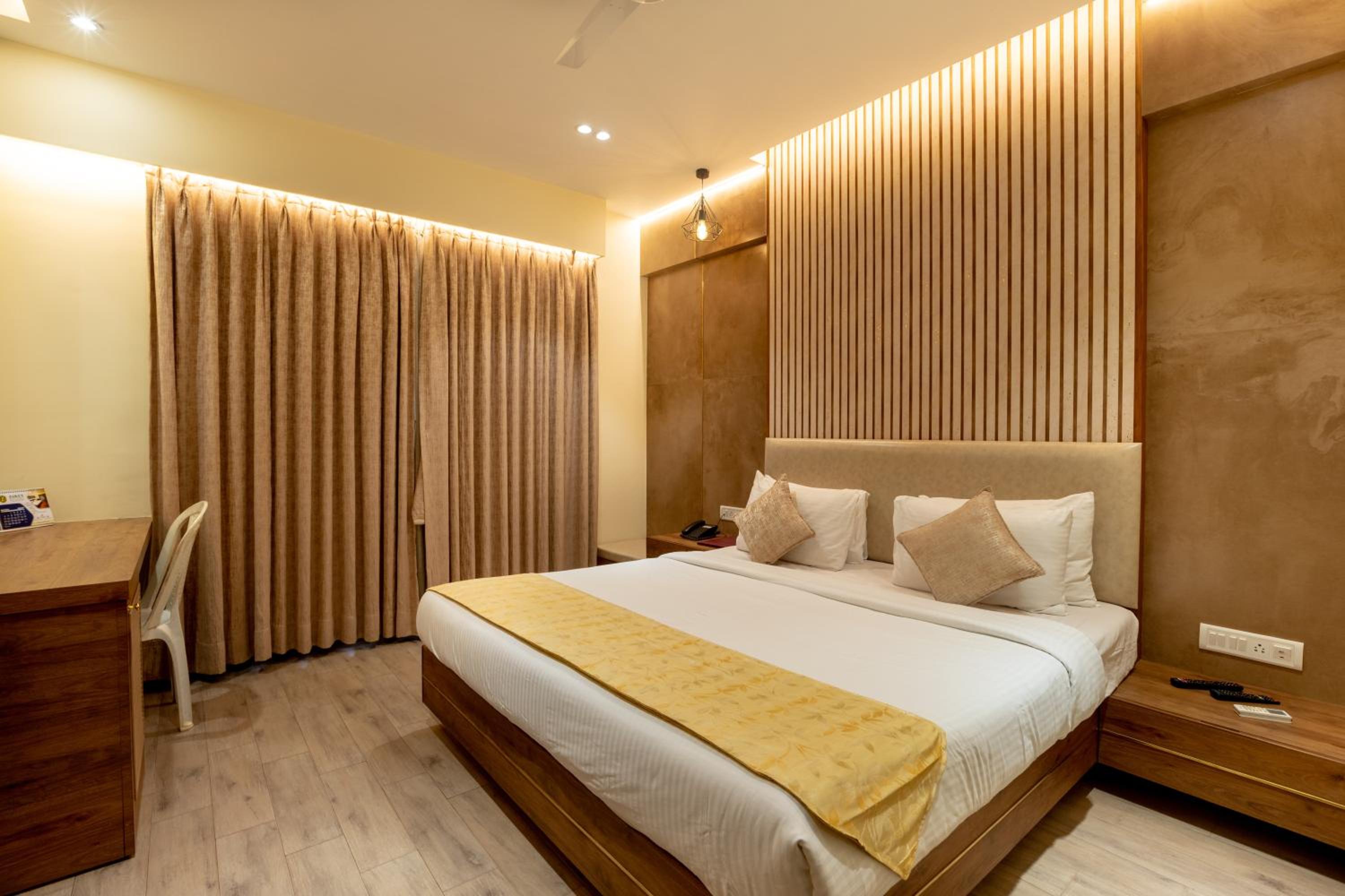 Zaras Resort Khandala
