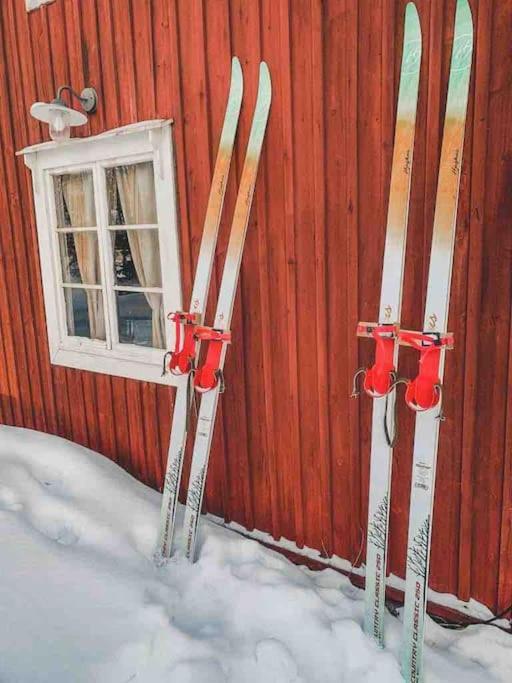 Aurora Lakefront Cottage OTSOLA, 55 km from Rovaniemi